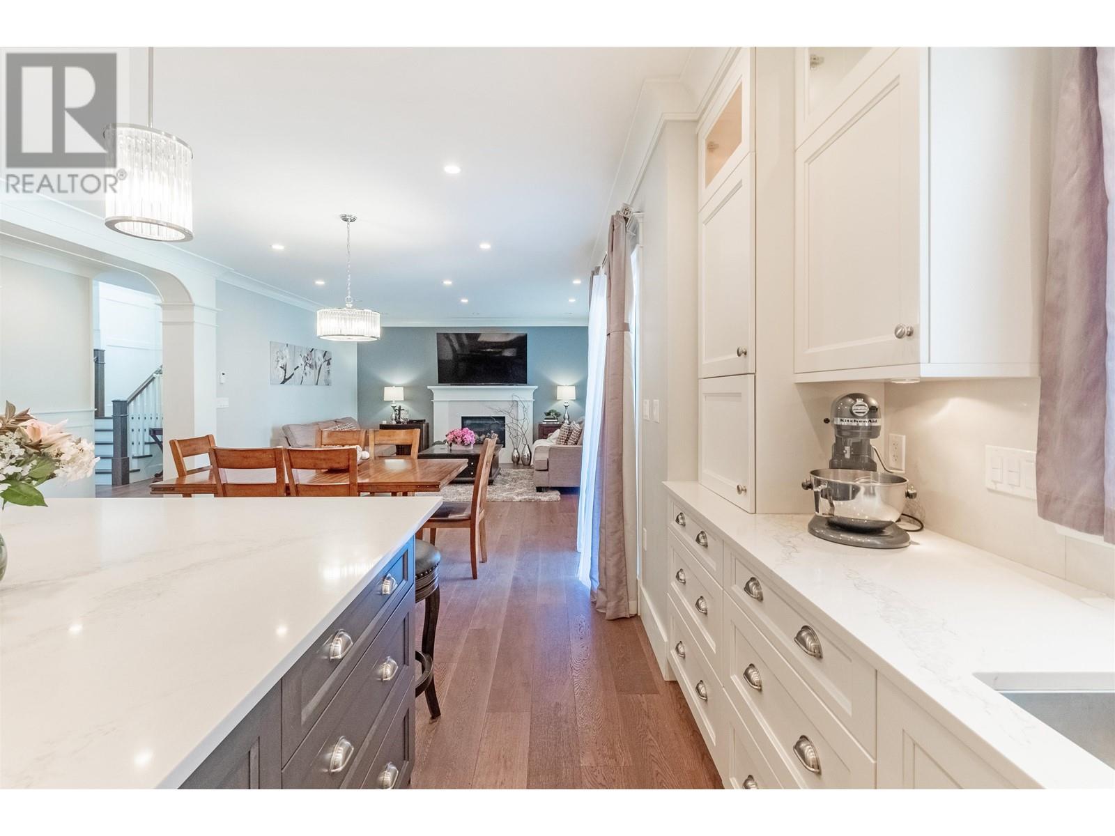 4921 Venables Street, Burnaby, British Columbia  V5B 1X8 - Photo 10 - R2800937