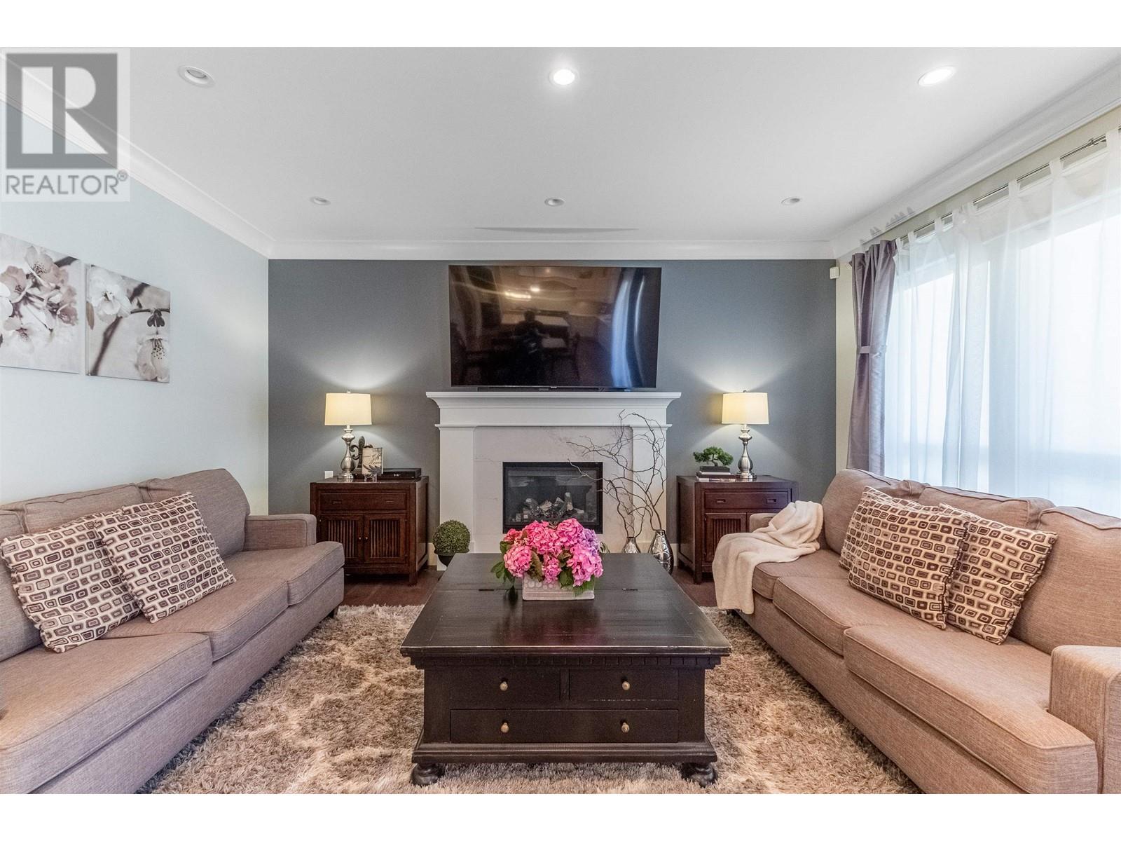 4921 Venables Street, Burnaby, British Columbia  V5B 1X8 - Photo 8 - R2800937