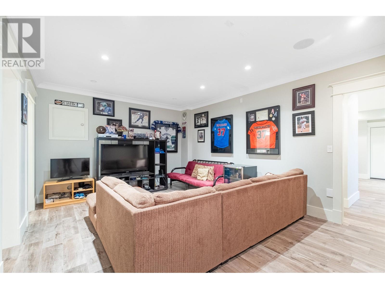 4921 Venables Street, Burnaby, British Columbia  V5B 1X8 - Photo 26 - R2800937