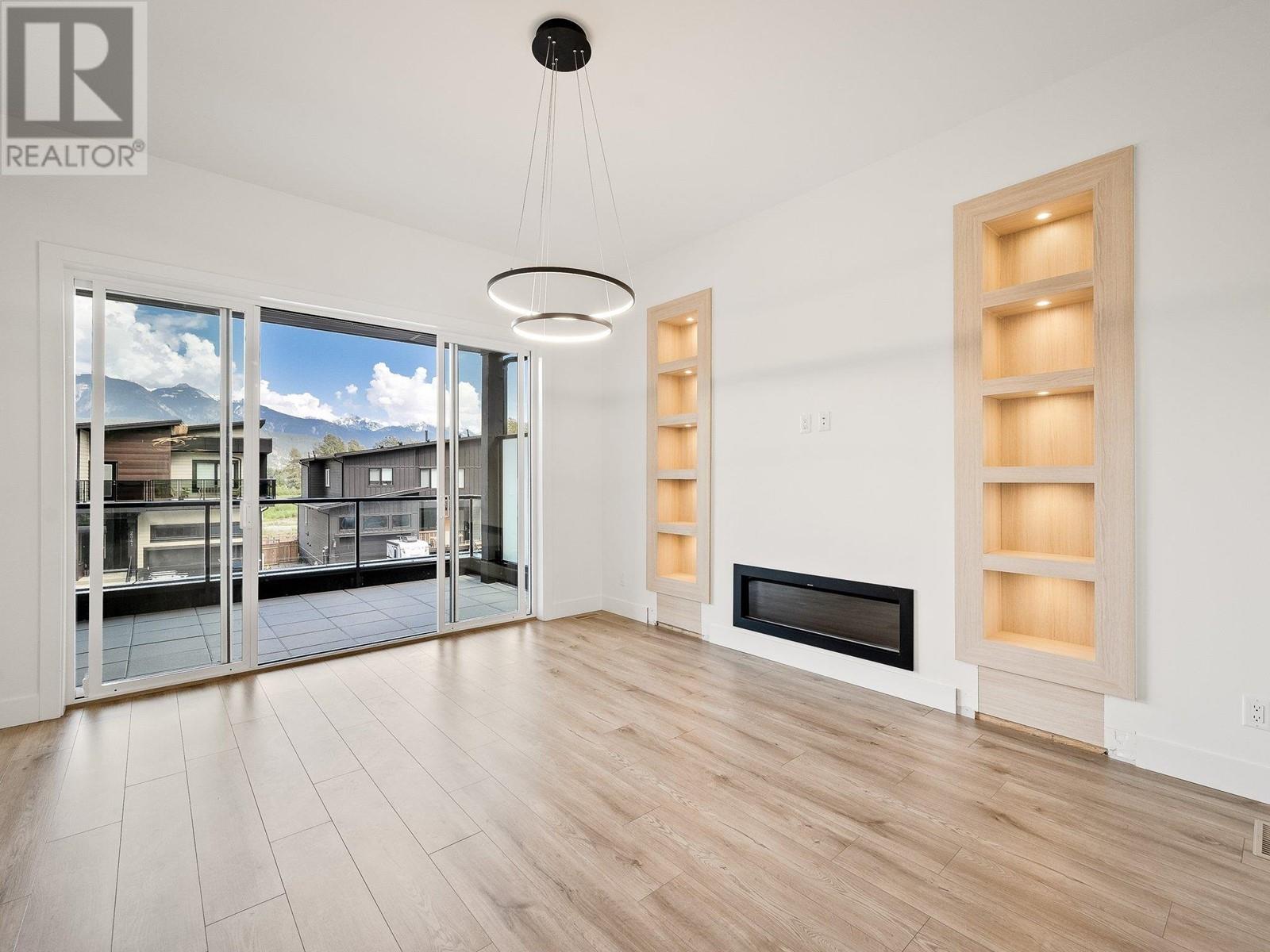 2048 Tiyata Boulevard, Pemberton, British Columbia  V0N 2L1 - Photo 12 - R2801235