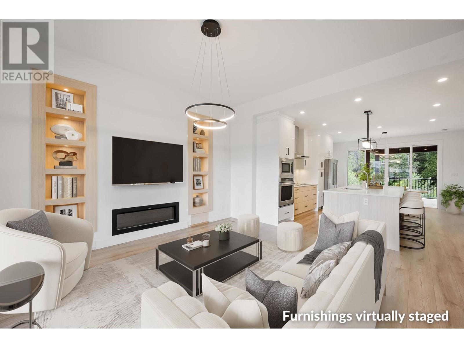 2048 Tiyata Boulevard, Pemberton, British Columbia  V0N 2L1 - Photo 3 - R2801235