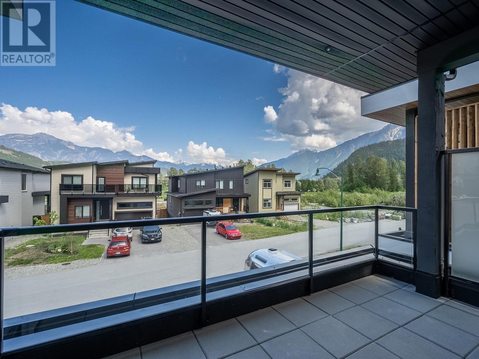 2048 Tiyata Boulevard, Pemberton, British Columbia  V0N 2L1 - Photo 6 - R2801235