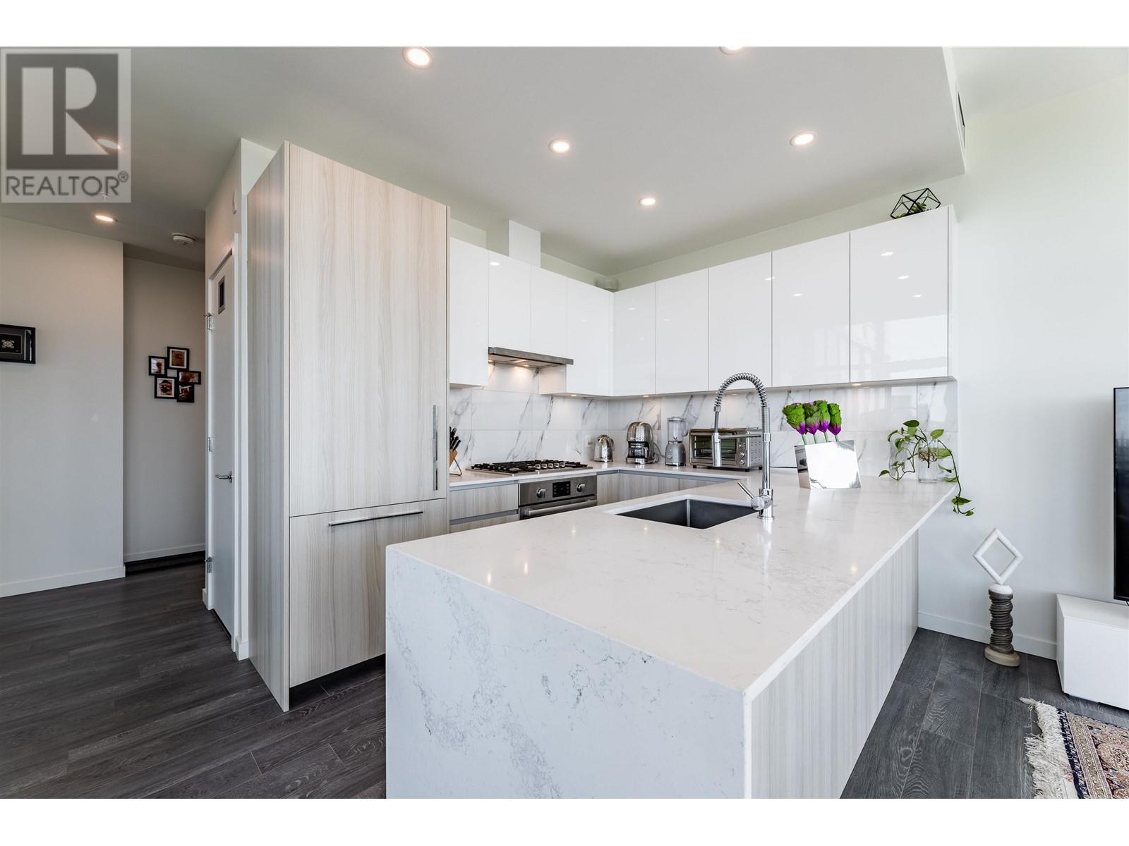 3005 5333 Goring Street, Burnaby, British Columbia  V5B 3A2 - Photo 4 - R2801051