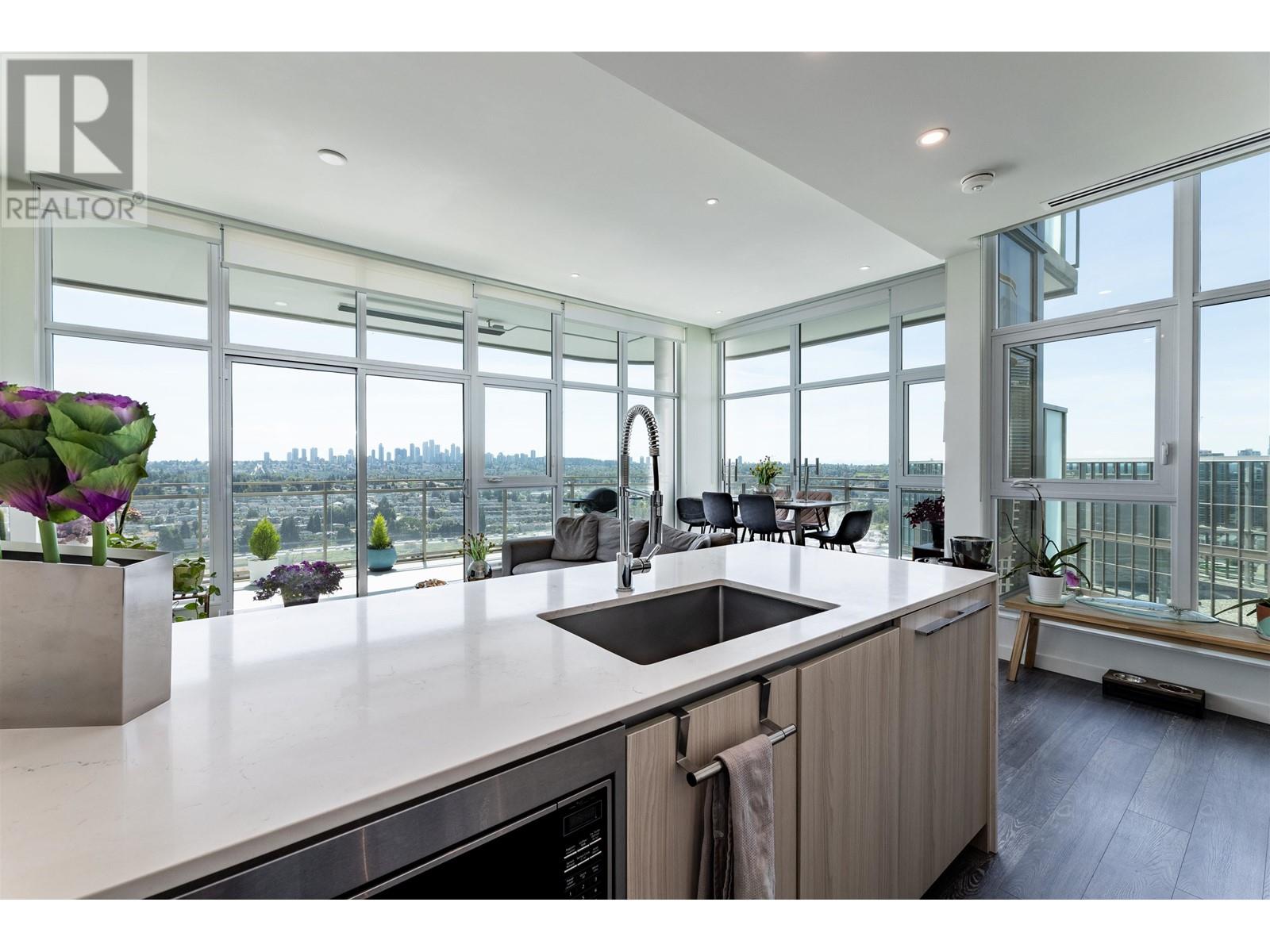 3005 5333 Goring Street, Burnaby, British Columbia  V5B 3A2 - Photo 3 - R2801051