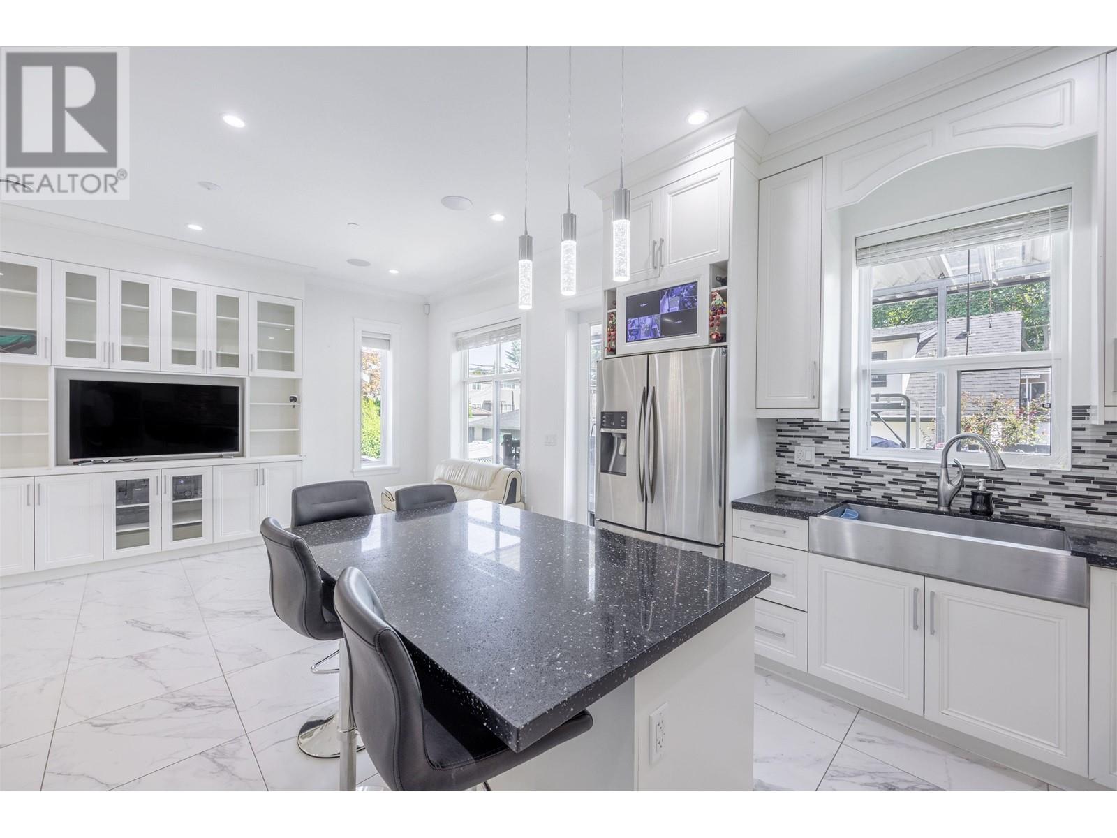 172 Ontario Place, Vancouver, British Columbia  V5W 1S2 - Photo 5 - R2800690