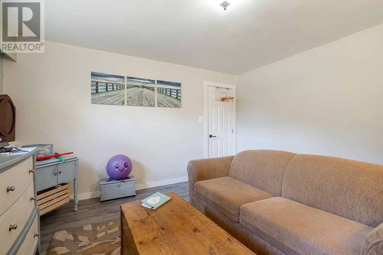 12175 Gee Street, Maple Ridge, British Columbia V2X 7M7 (25686159