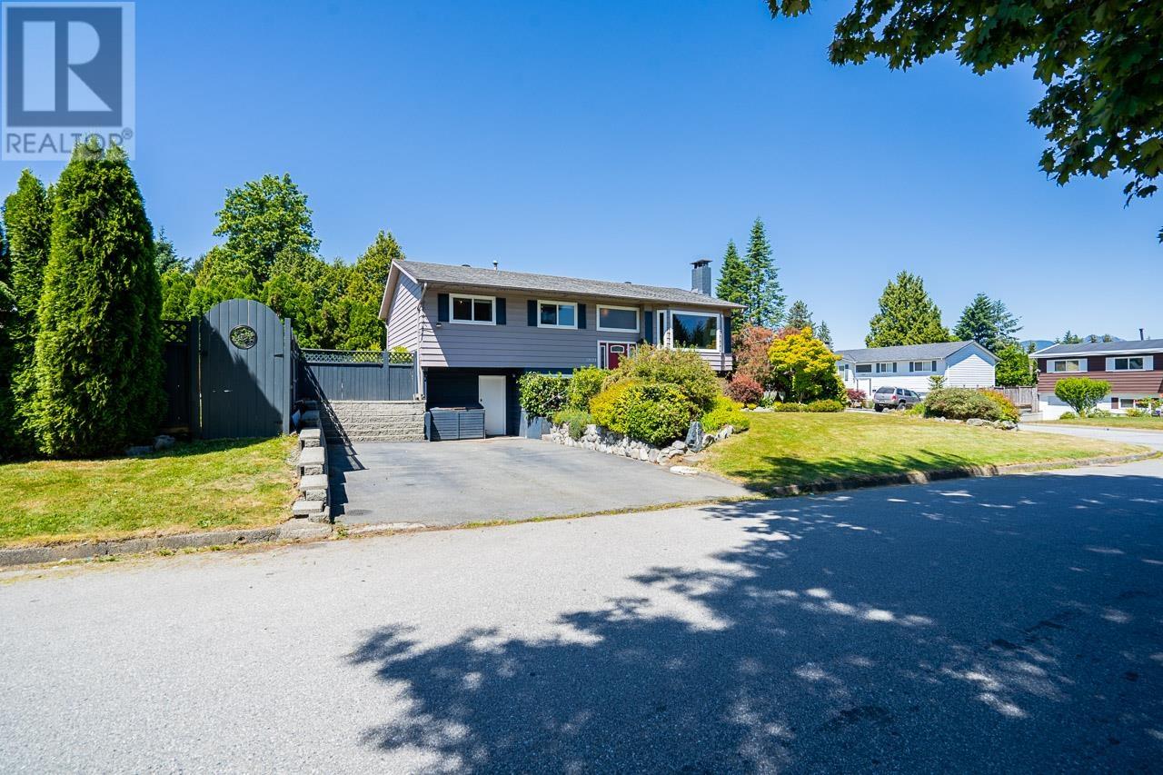 12175 Gee Street, Maple Ridge, British Columbia V2X 7M7 (25686159