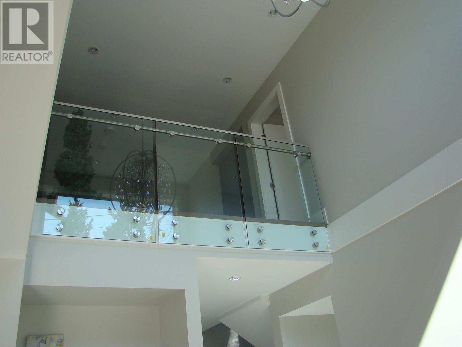 7637 Sussex Avenue, Burnaby, British Columbia  V5J 3V9 - Photo 23 - R2800810