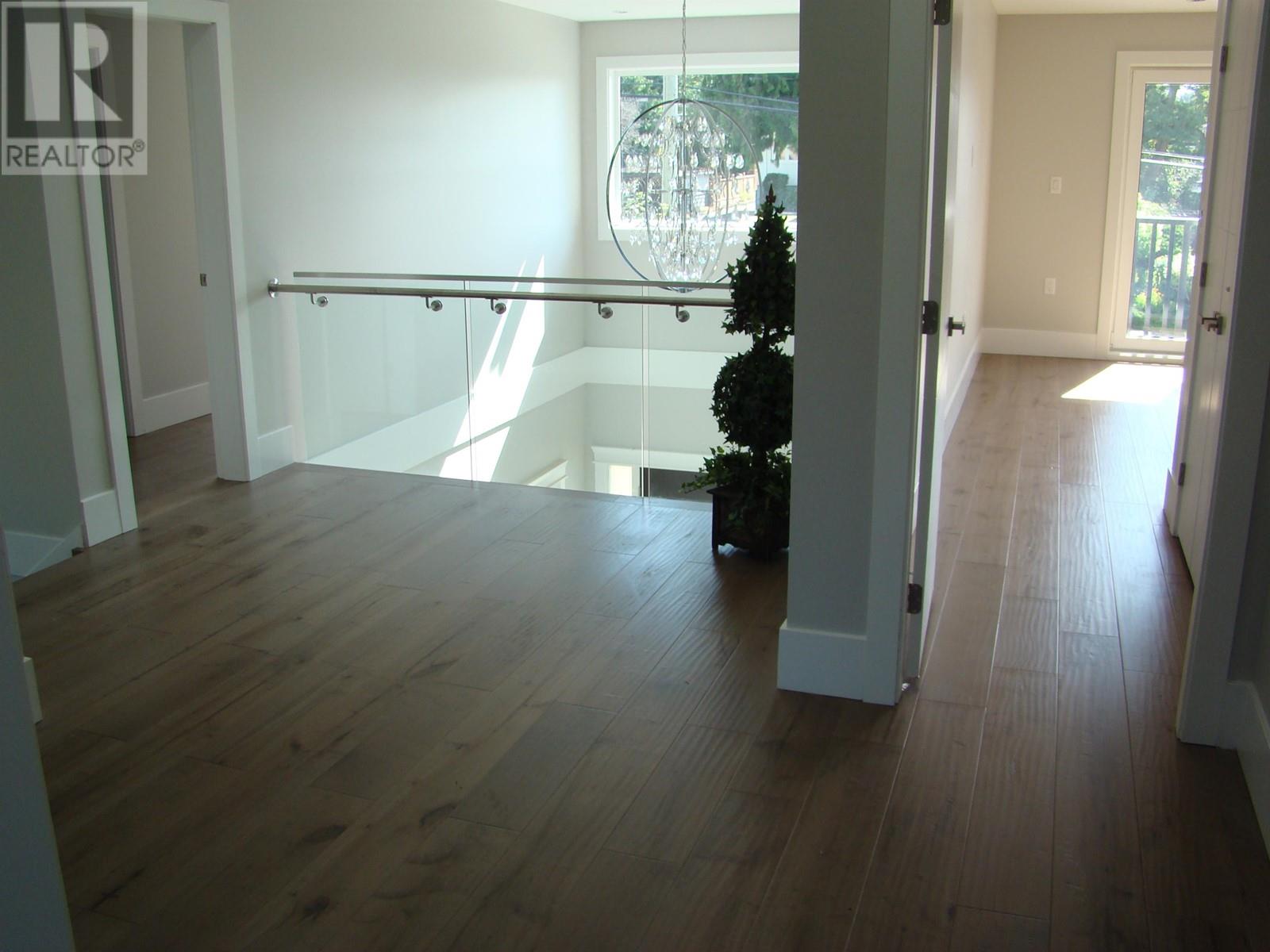 7637 Sussex Avenue, Burnaby, British Columbia  V5J 3V9 - Photo 24 - R2800810
