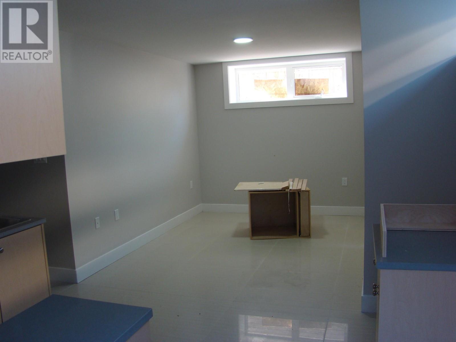 7637 Sussex Avenue, Burnaby, British Columbia  V5J 3V9 - Photo 26 - R2800810