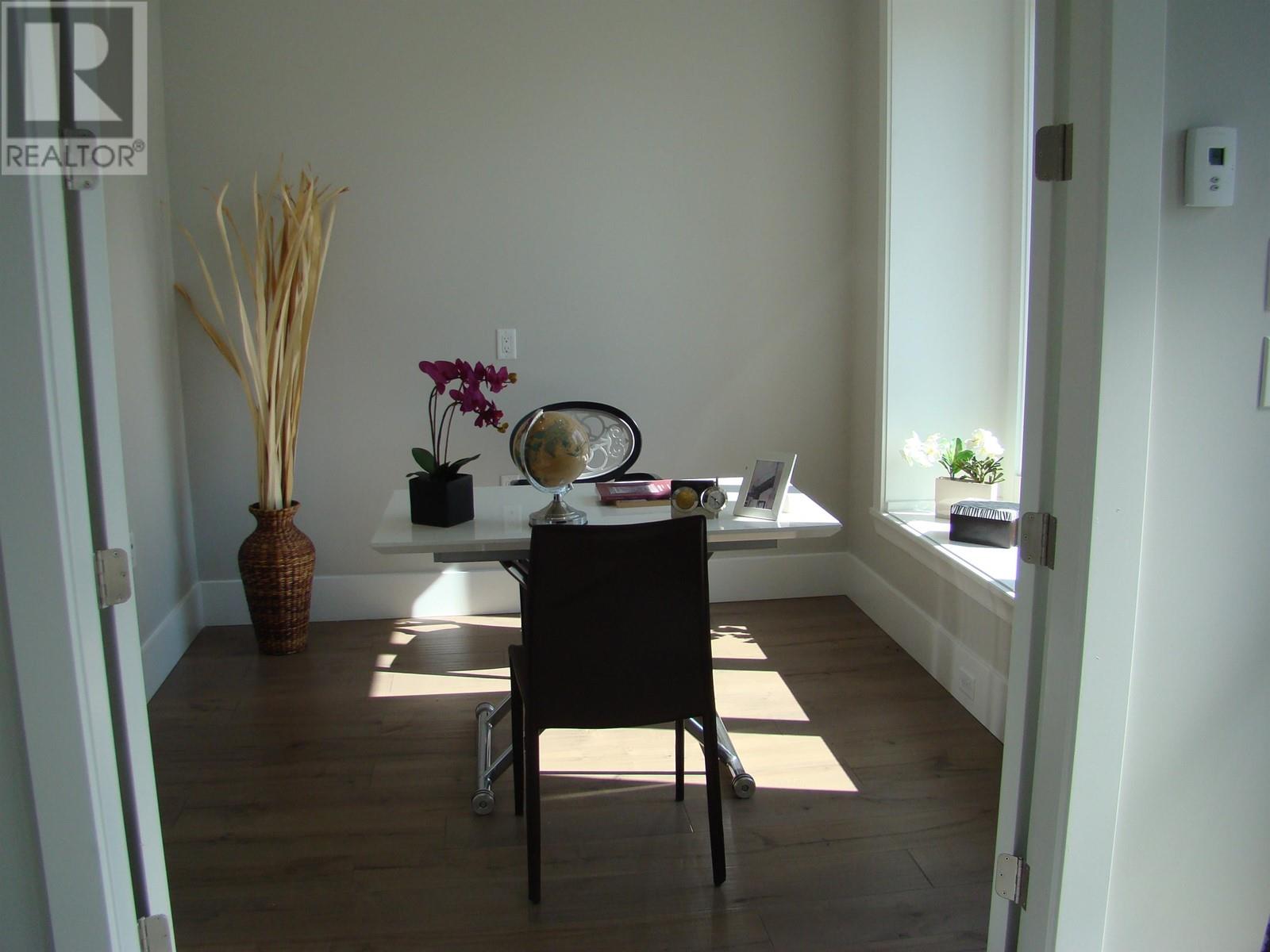 7637 Sussex Avenue, Burnaby, British Columbia  V5J 3V9 - Photo 9 - R2800810