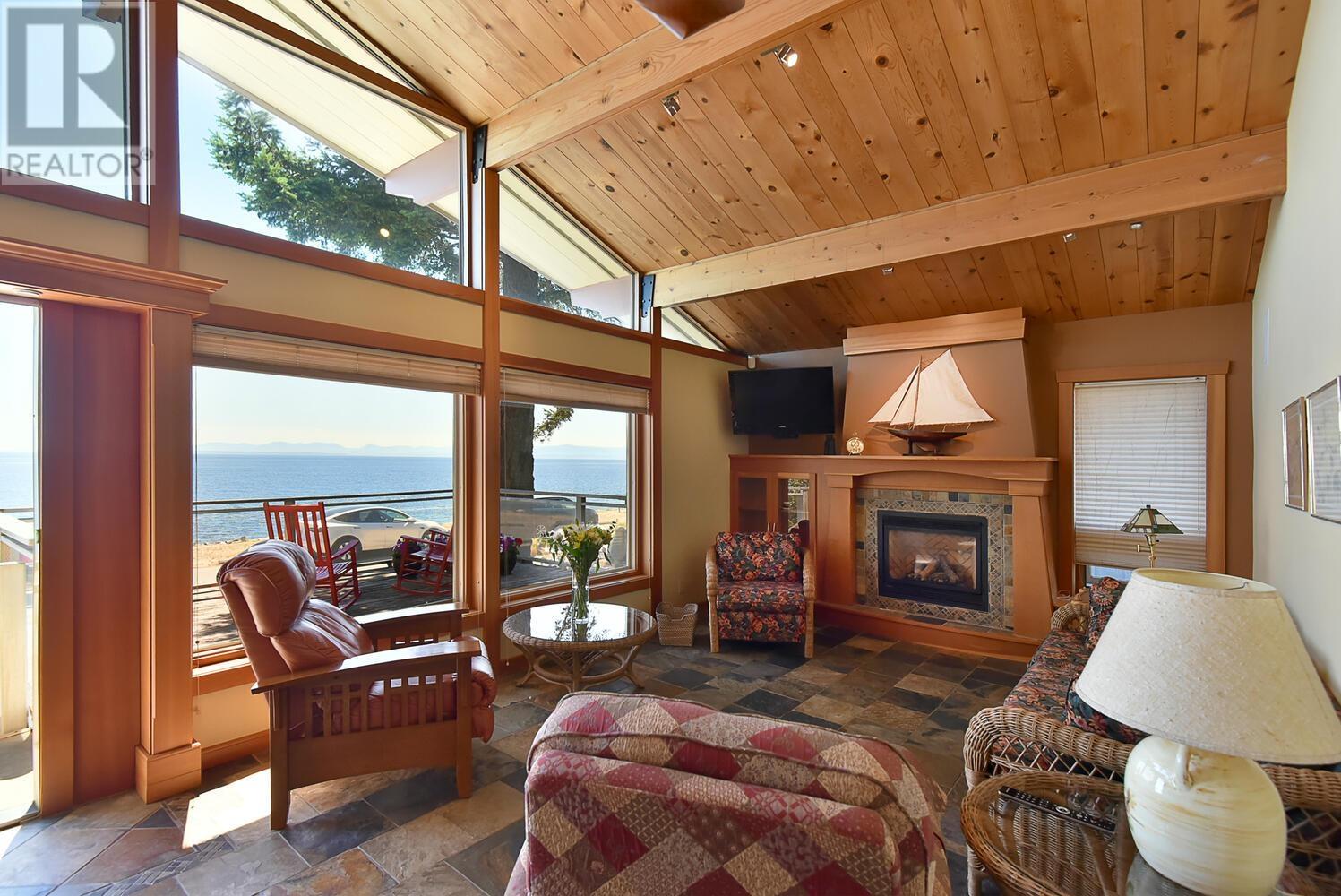 5728 Boulevard Street, Sechelt, British Columbia  V0N 3A0 - Photo 10 - R2801456