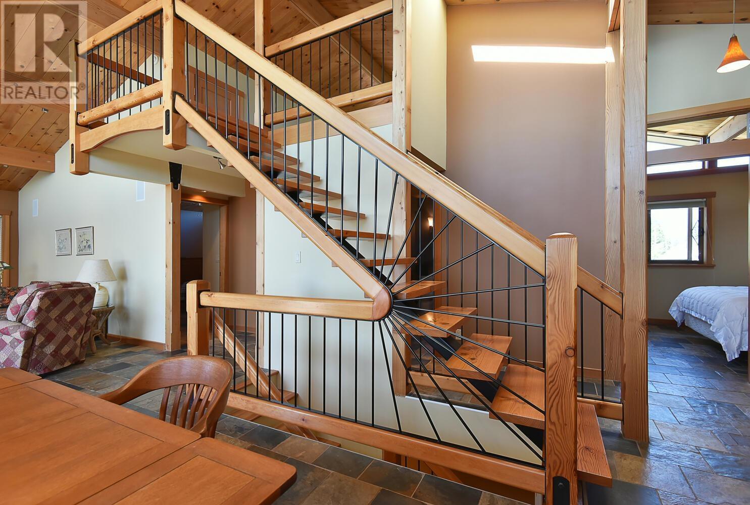 5728 Boulevard Street, Sechelt, British Columbia  V0N 3A0 - Photo 15 - R2801456