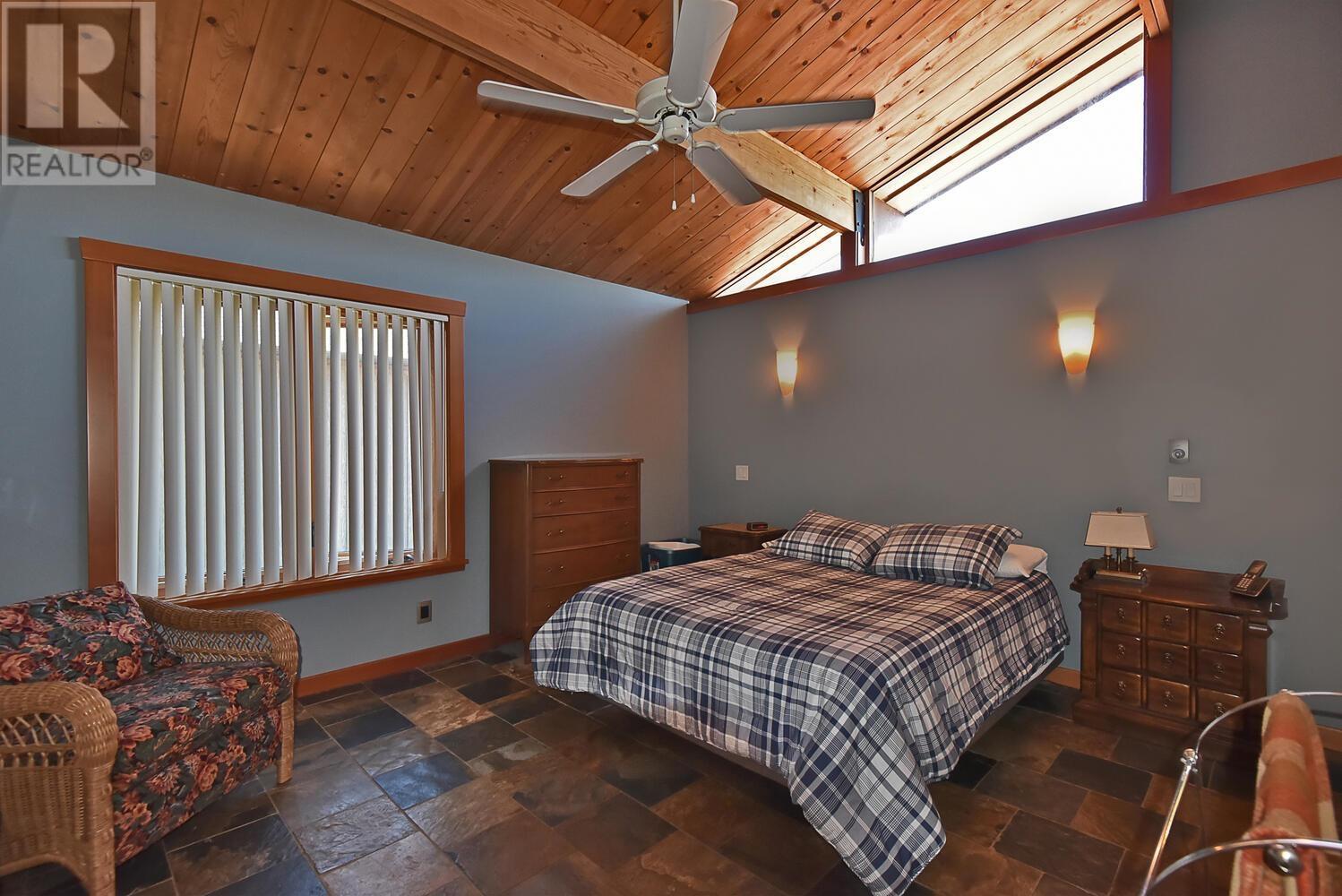 5728 Boulevard Street, Sechelt, British Columbia  V0N 3A0 - Photo 19 - R2801456