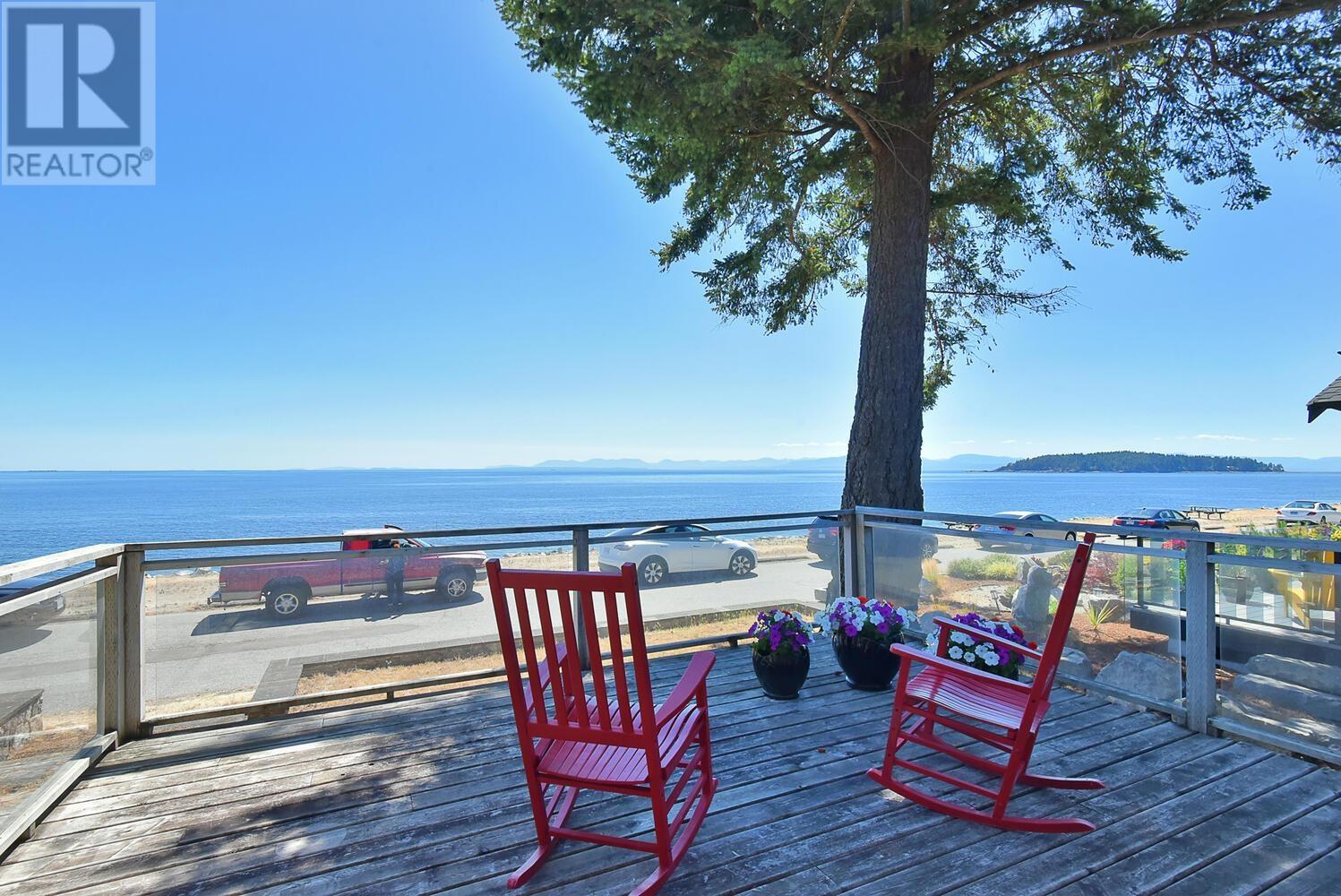 5728 Boulevard Street, Sechelt, British Columbia  V0N 3A0 - Photo 5 - R2801456