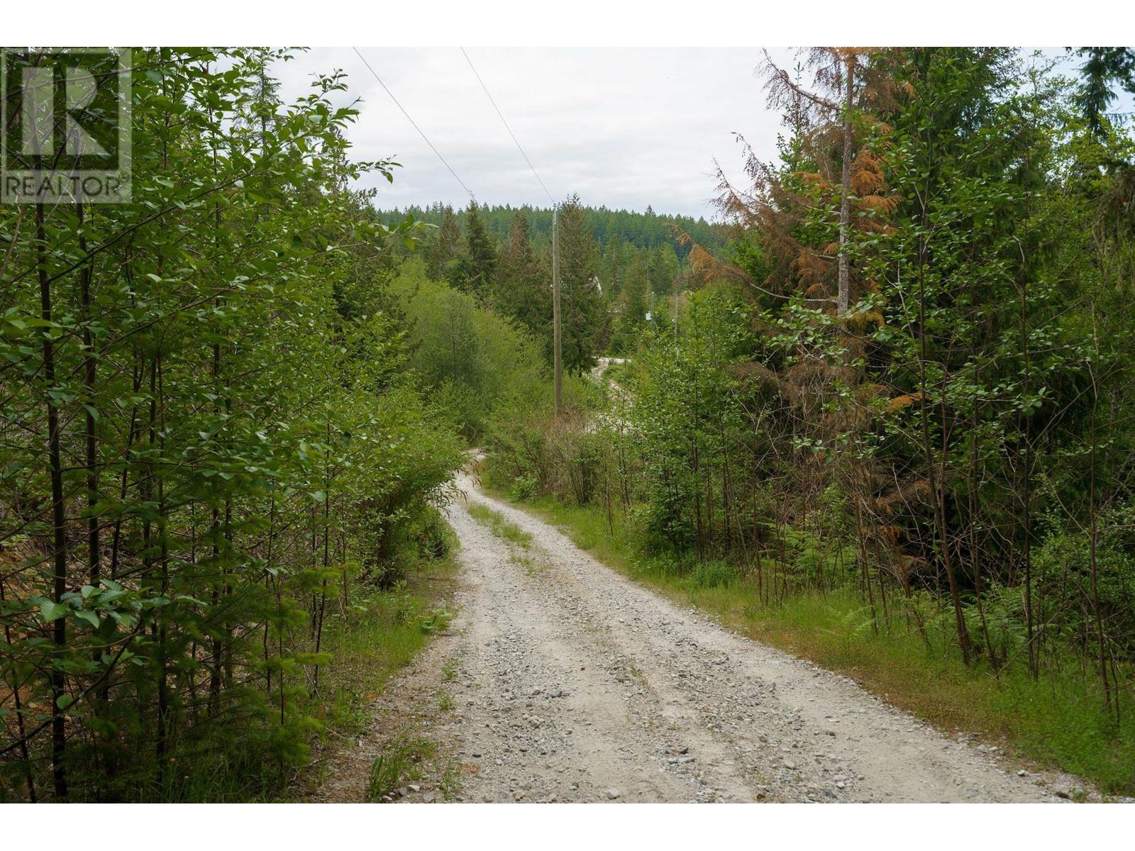 9362 Stephens Way, Halfmoon Bay, British Columbia  V7Z 1G9 - Photo 2 - R2782617