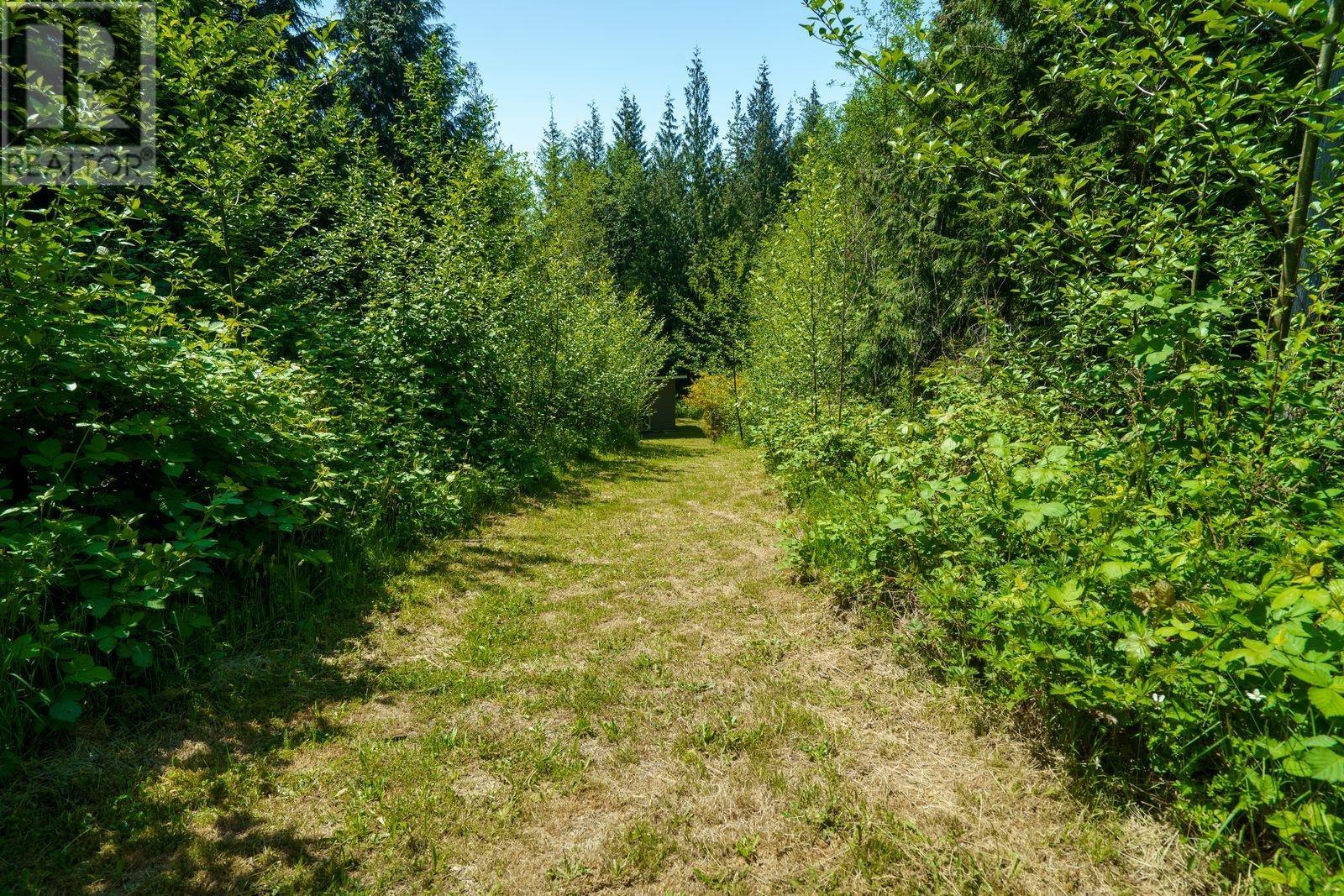 9362 Stephens Way, Halfmoon Bay, British Columbia  V7Z 1G9 - Photo 25 - R2782617