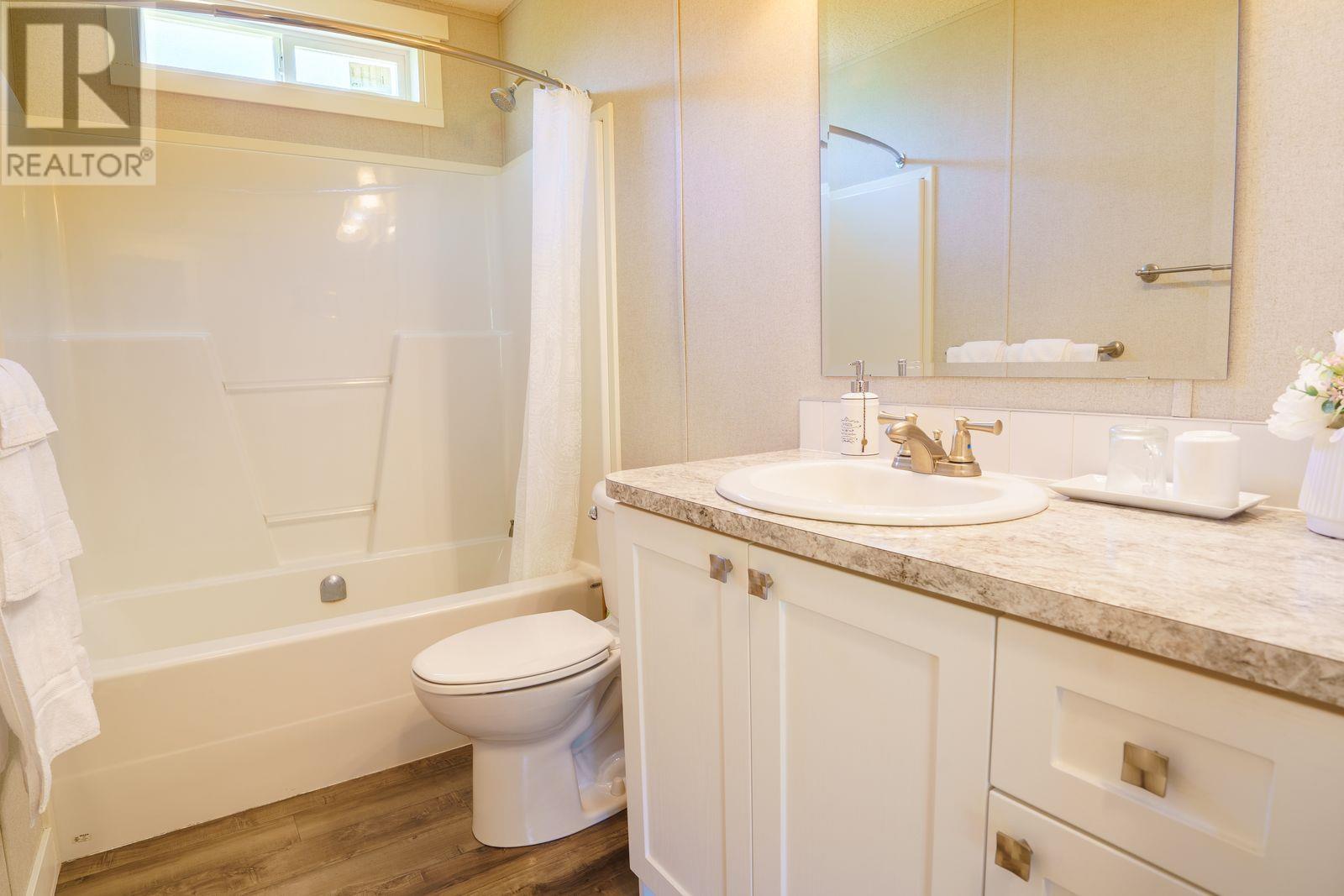 9362 Stephens Way, Halfmoon Bay, British Columbia  V7Z 1G9 - Photo 12 - R2782617