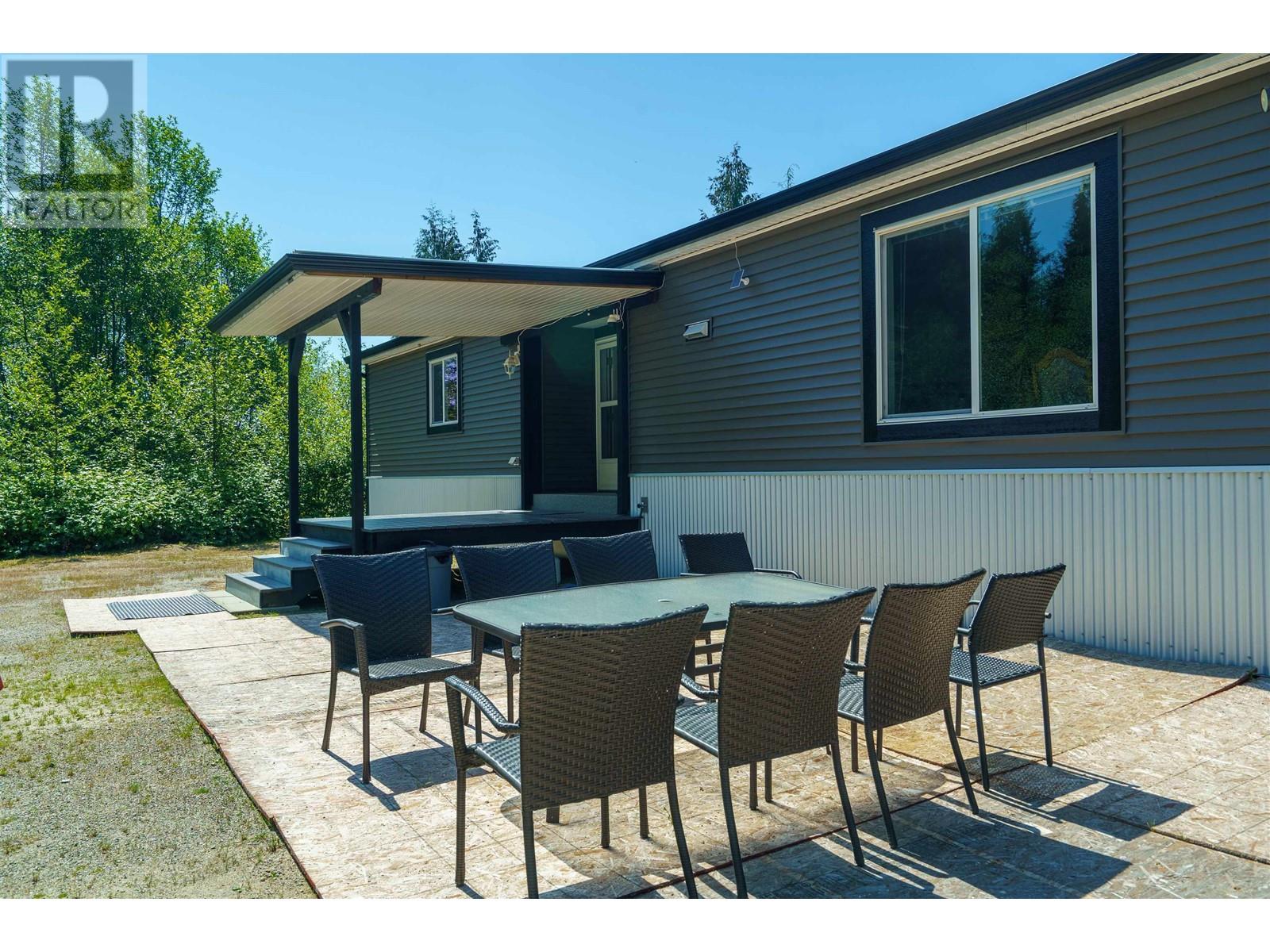 9362 Stephens Way, Halfmoon Bay, British Columbia  V7Z 1G9 - Photo 6 - R2782617