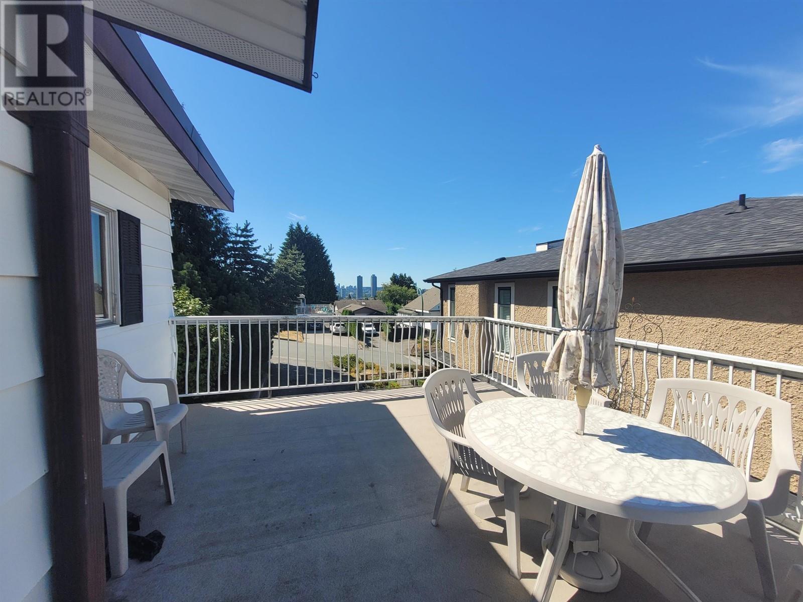 4861 Oxford Street, Burnaby, British Columbia  V5C 1E7 - Photo 8 - R2801360