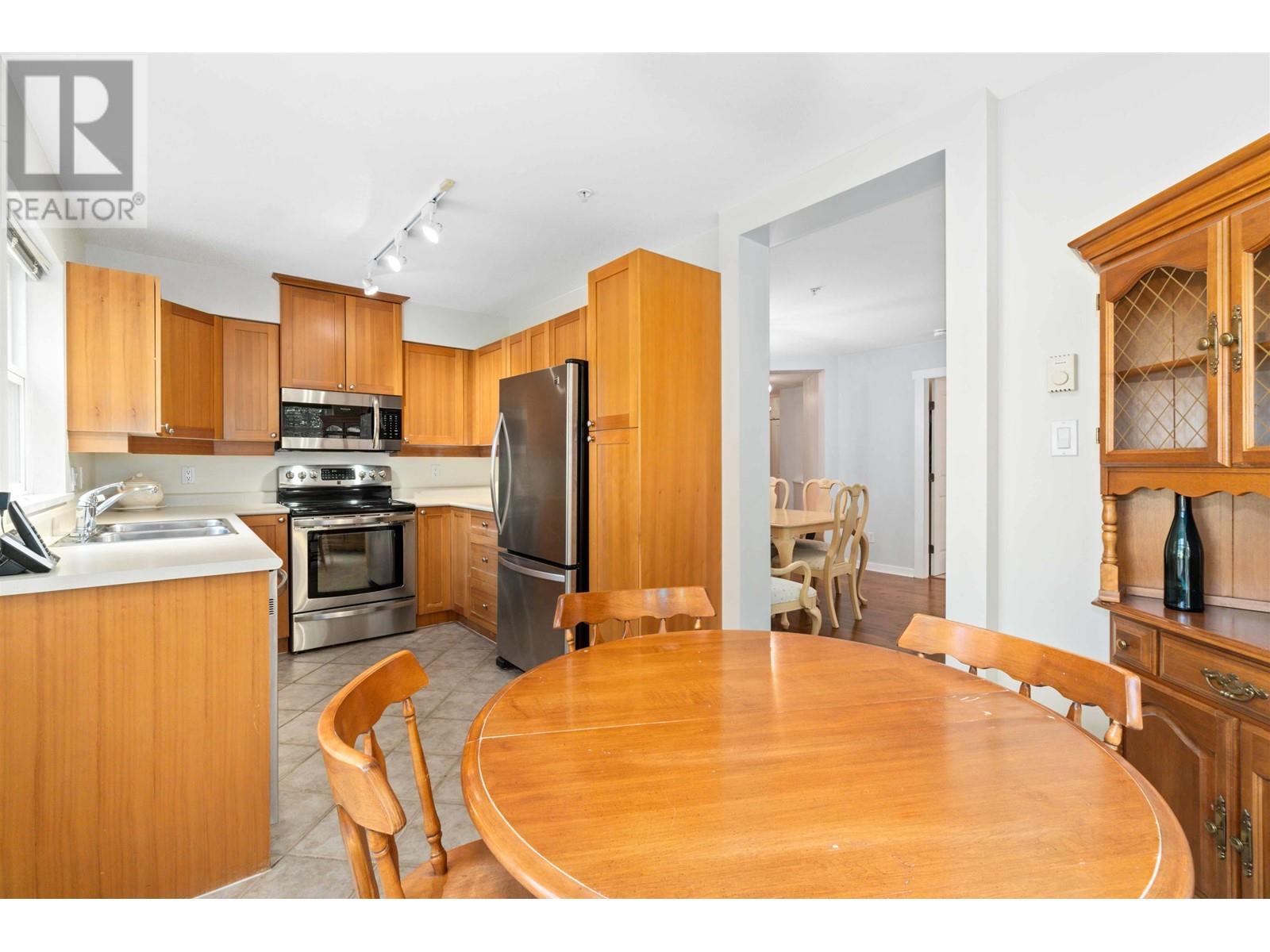 305 1438 Parkway Boulevard, Coquitlam, British Columbia  V3E 3M1 - Photo 8 - R2801523