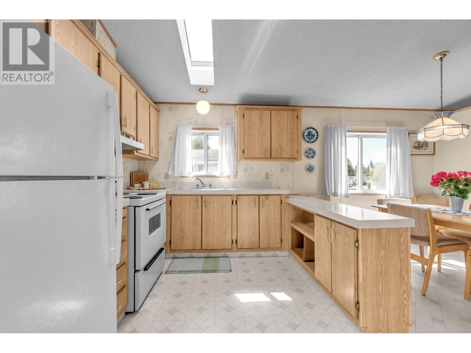 31 19707 Poplar Drive, Pitt Meadows, British Columbia  V3Y 1Z3 - Photo 5 - R2801419