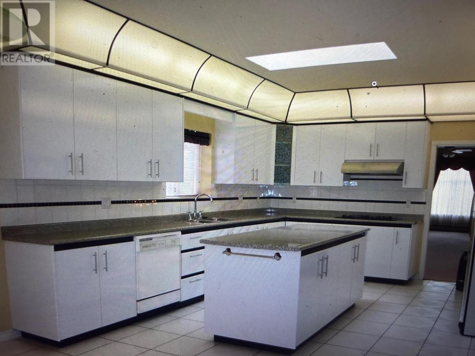 11240 Granville Avenue, Richmond, British Columbia  V6Y 1R6 - Photo 3 - R2801628