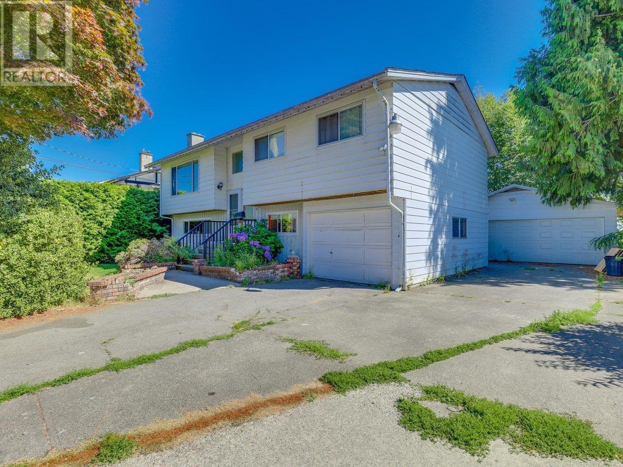 4818 42A AVENUE, delta, British Columbia