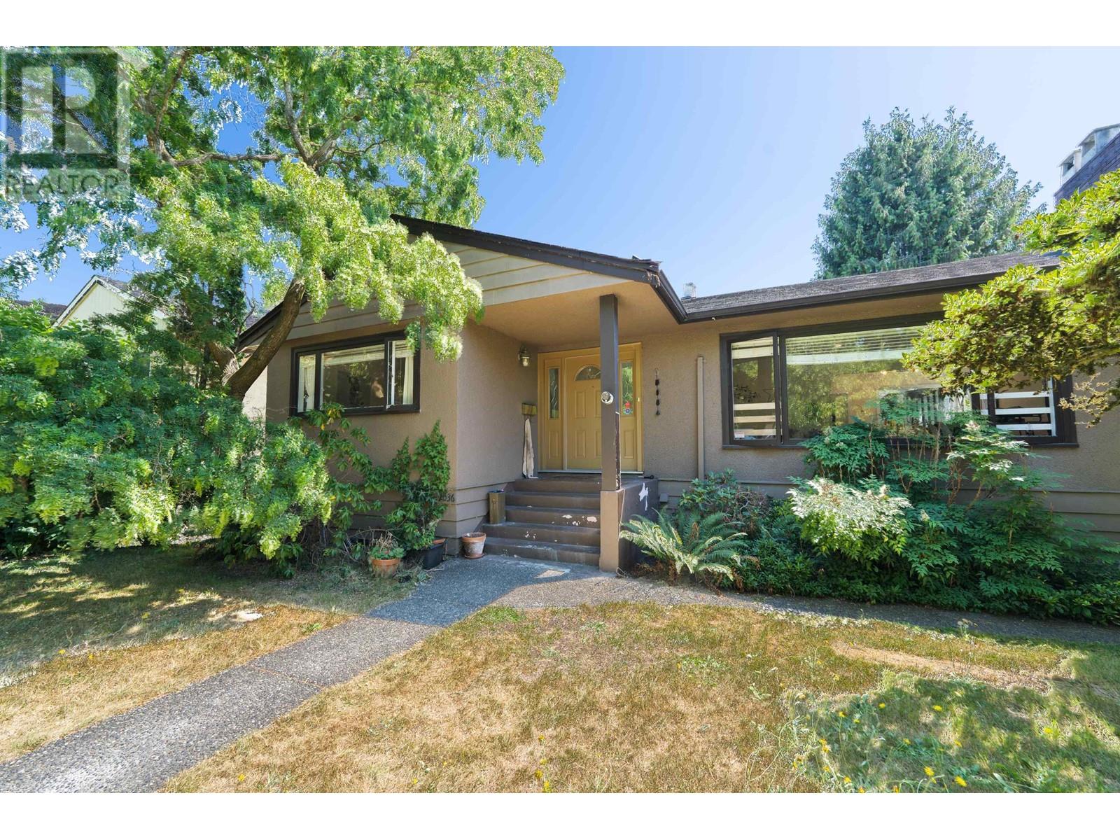 2036 W 60th Avenue, Vancouver, British Columbia  V6P 2B1 - Photo 1 - R2794860