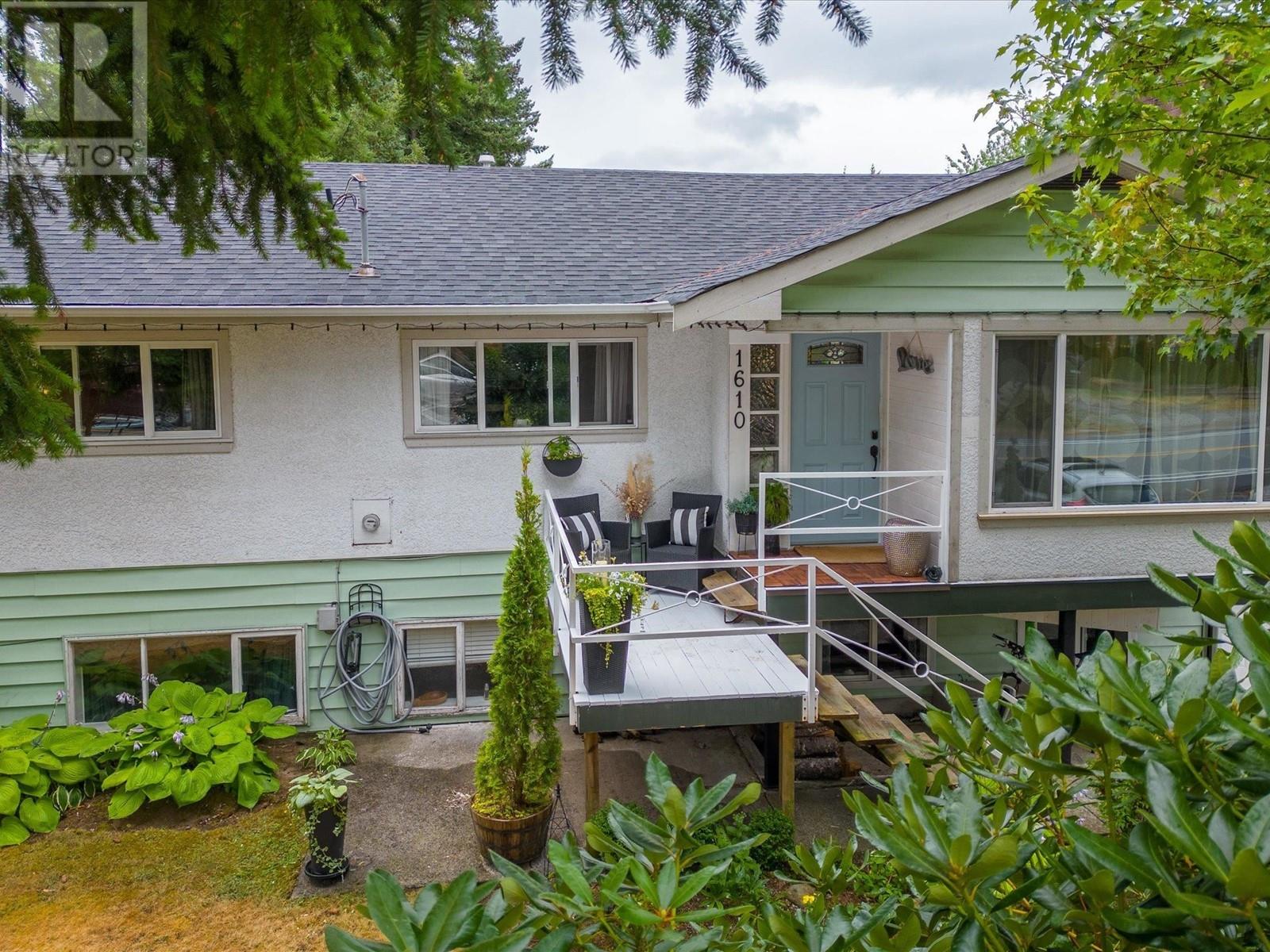 1610 Depot Road, Squamish, British Columbia  V0N 1H0 - Photo 1 - R2801972