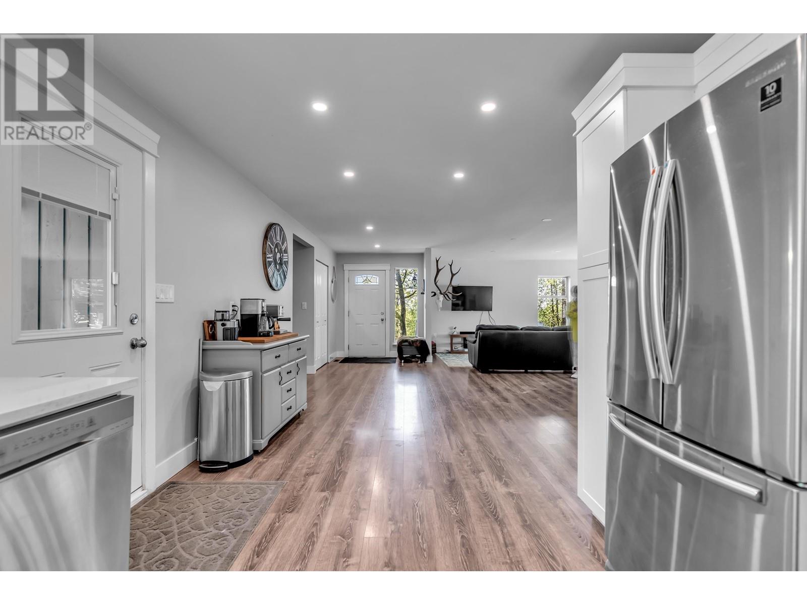 28511 104 Avenue, Maple Ridge, British Columbia  V2W 1L5 - Photo 11 - R2777735