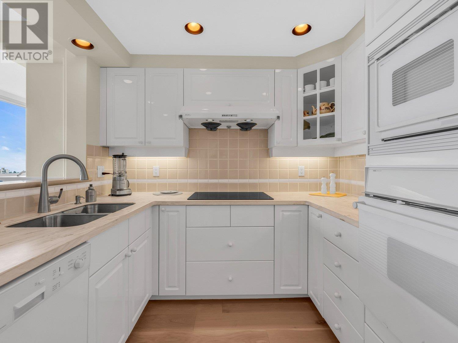 1803 5775 Hampton Place, Vancouver, British Columbia  V6T 2G6 - Photo 6 - R2801604