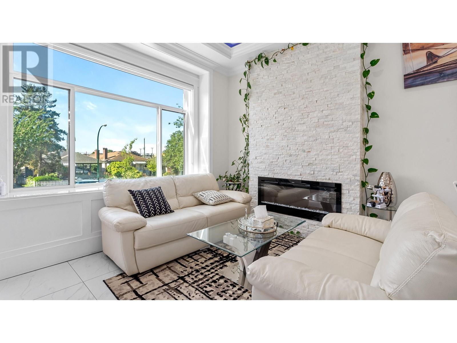 273 E 57th Avenue, Vancouver, British Columbia  V5X 1S6 - Photo 3 - R2801137