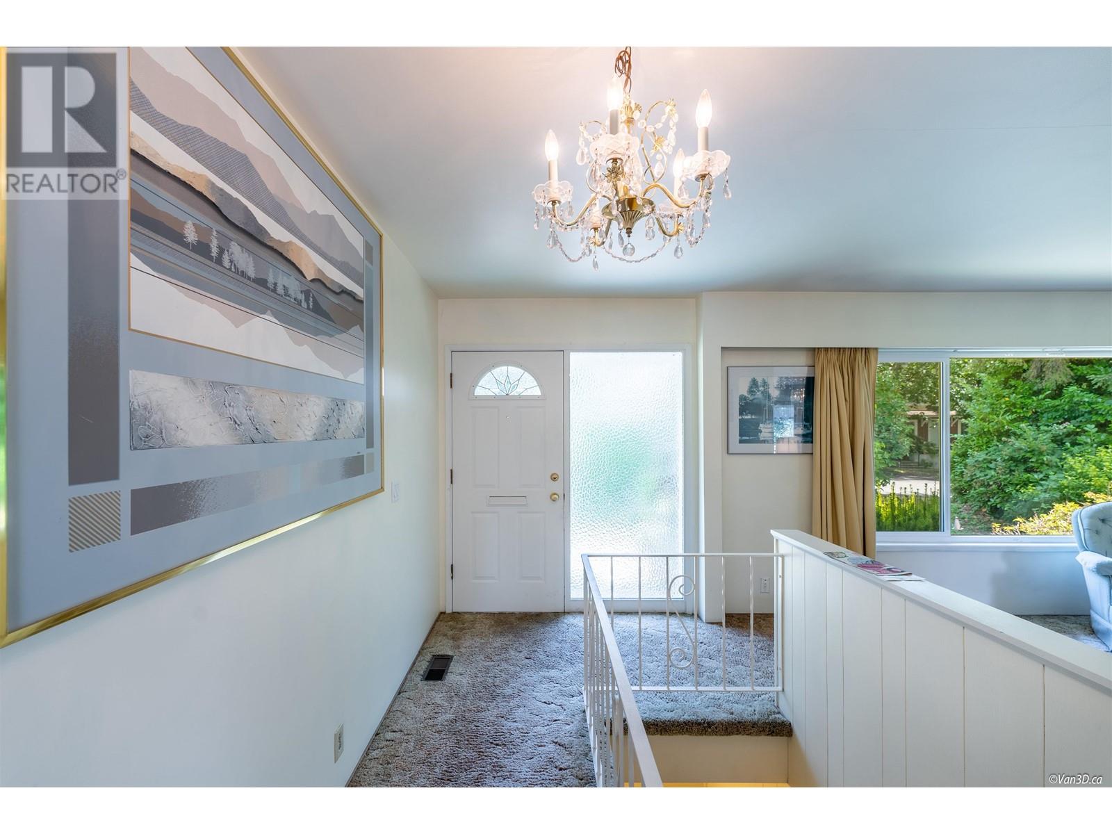 2237 Chesterfield Avenue, North Vancouver, British Columbia  V7M 2P7 - Photo 12 - R2801845