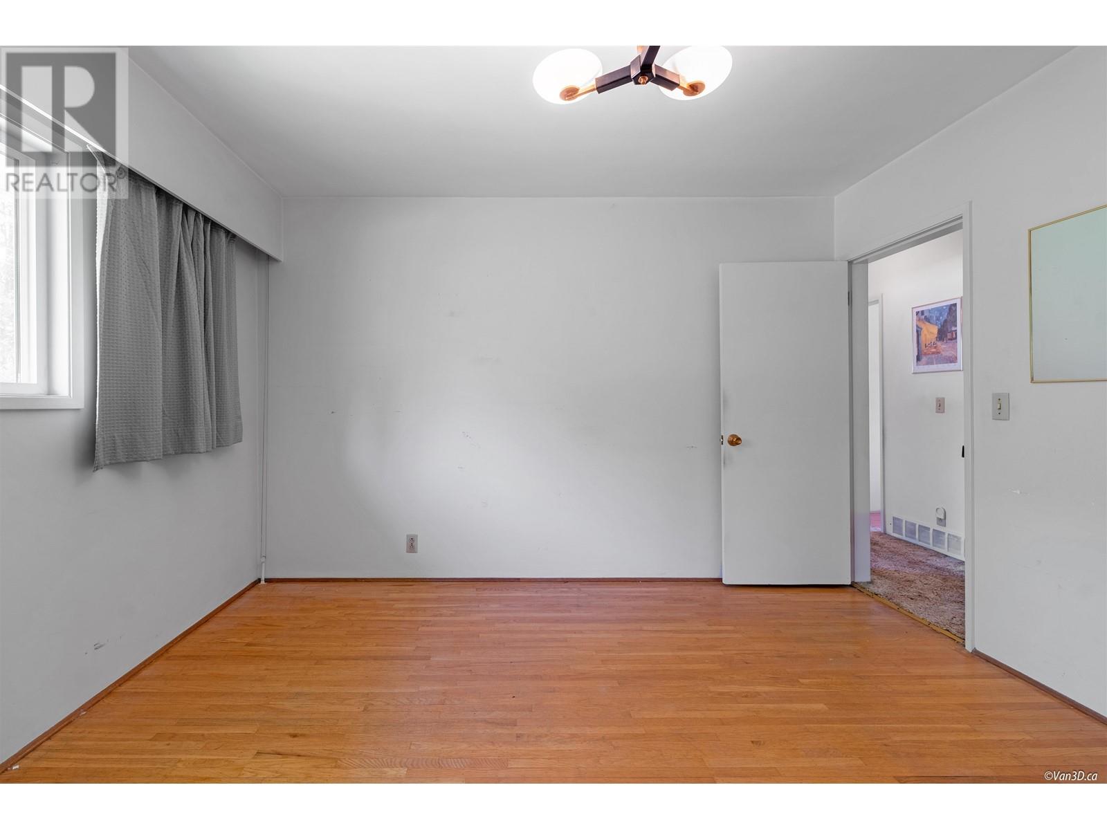 2237 Chesterfield Avenue, North Vancouver, British Columbia  V7M 2P7 - Photo 21 - R2801845