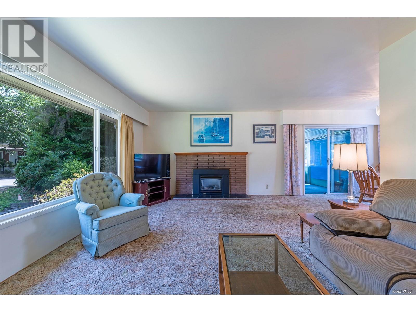 2237 Chesterfield Avenue, North Vancouver, British Columbia  V7M 2P7 - Photo 11 - R2801845