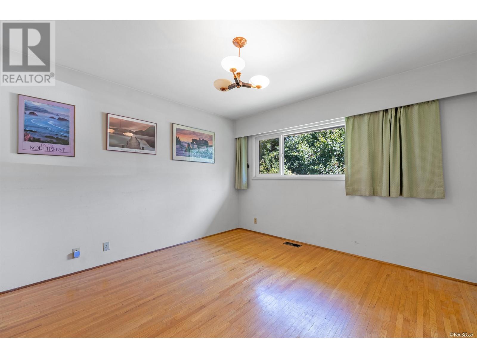 2237 Chesterfield Avenue, North Vancouver, British Columbia  V7M 2P7 - Photo 19 - R2801845
