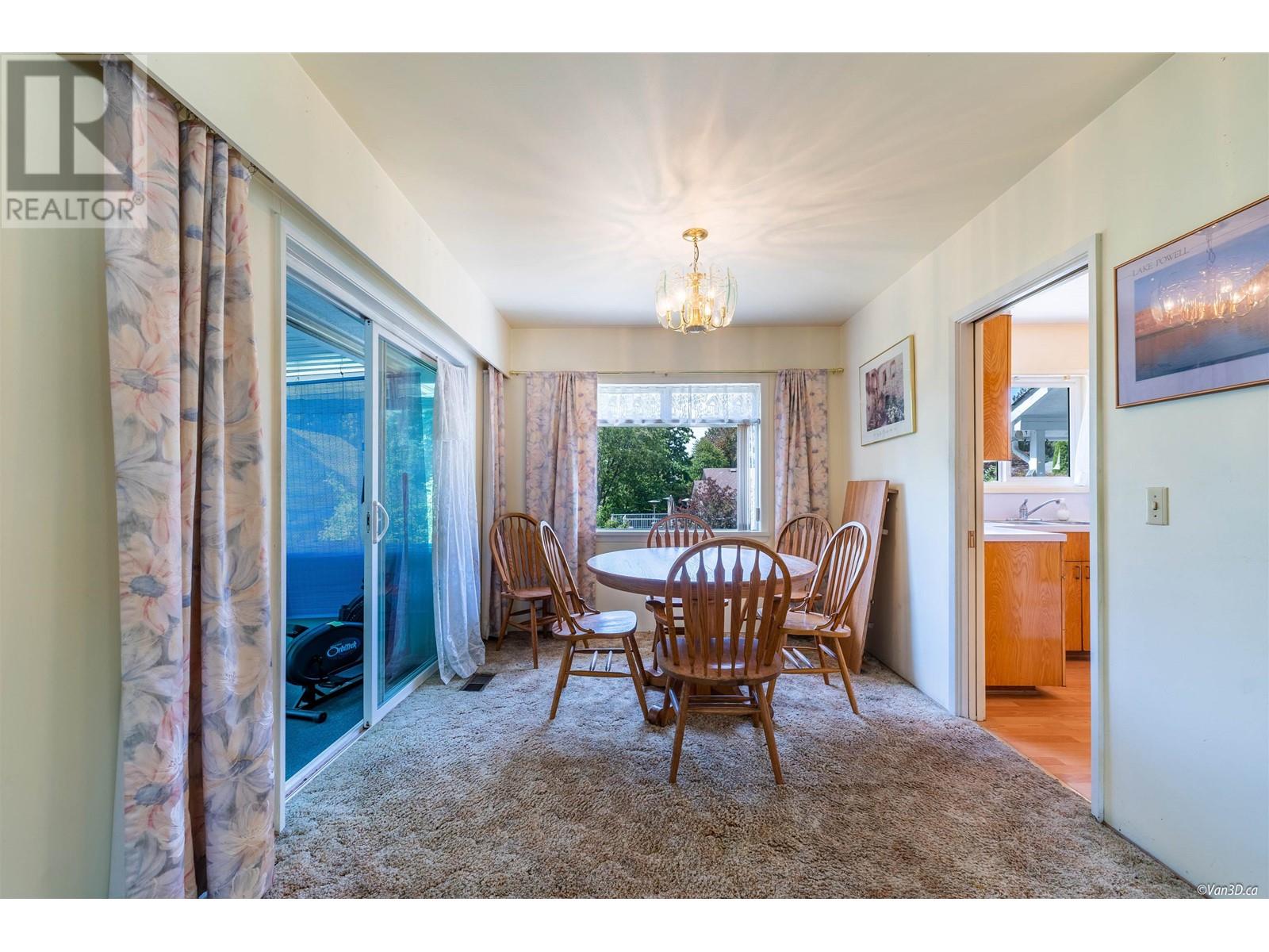 2237 Chesterfield Avenue, North Vancouver, British Columbia  V7M 2P7 - Photo 13 - R2801845