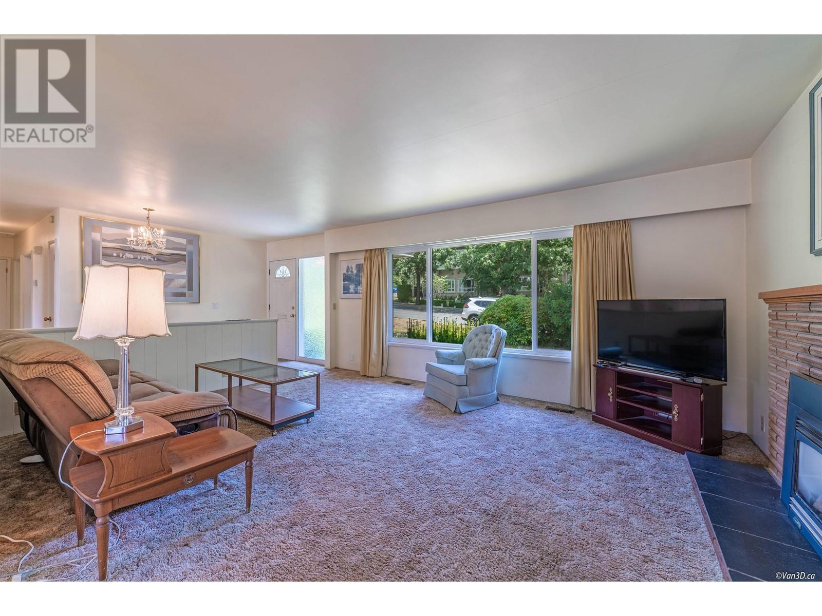 2237 Chesterfield Avenue, North Vancouver, British Columbia  V7M 2P7 - Photo 9 - R2801845