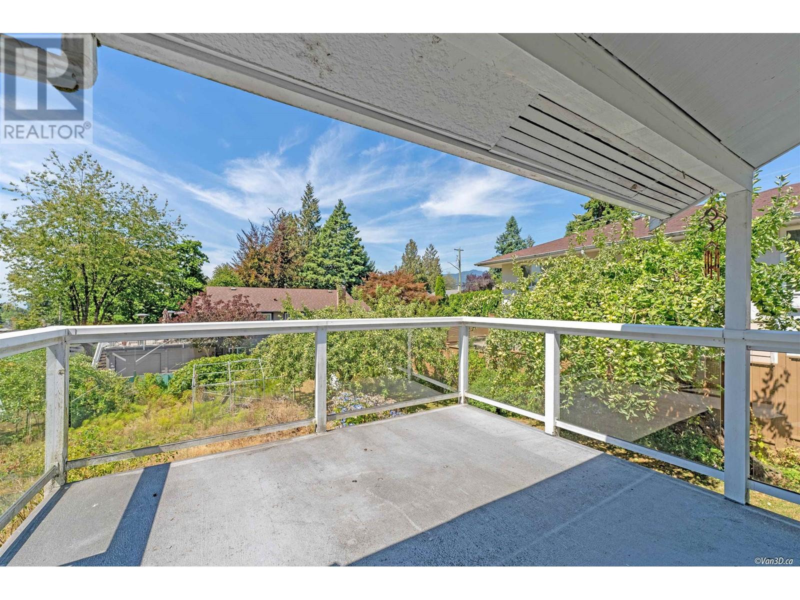 2237 Chesterfield Avenue, North Vancouver, British Columbia  V7M 2P7 - Photo 7 - R2801845