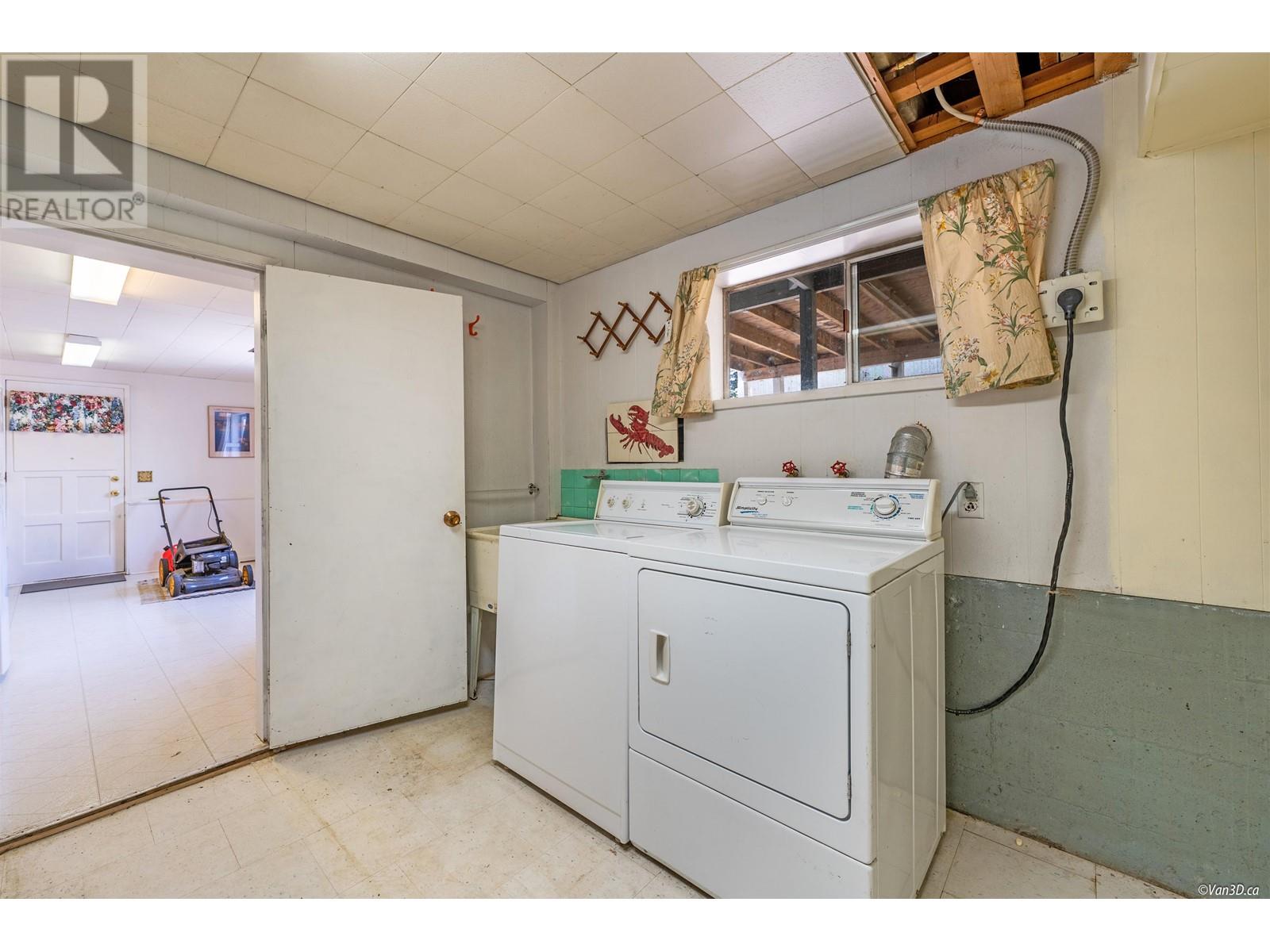 2237 Chesterfield Avenue, North Vancouver, British Columbia  V7M 2P7 - Photo 30 - R2801845