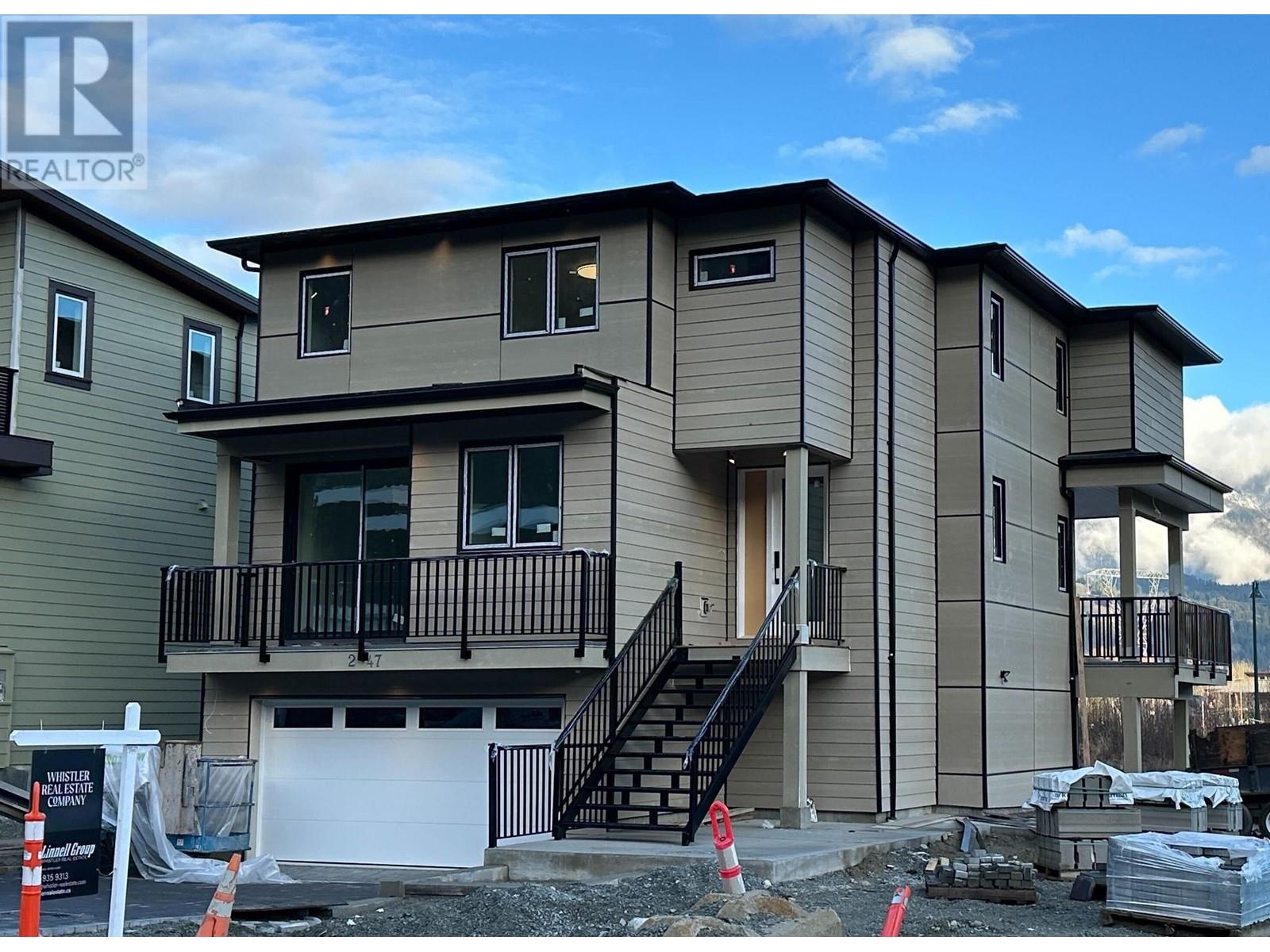 2047 TIYATA BOULEVARD, pemberton, British Columbia