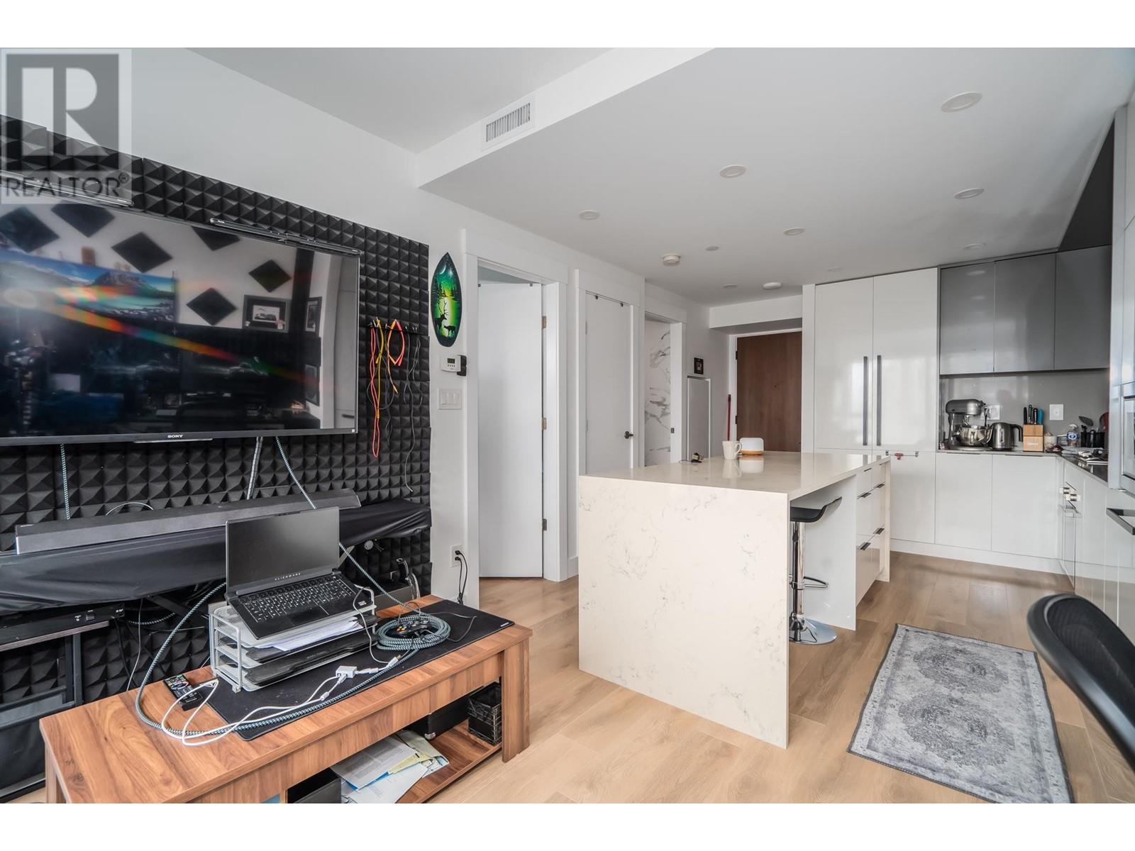 1106 4711 Hazel Street, Burnaby, British Columbia  V5H 0J9 - Photo 2 - R2802339
