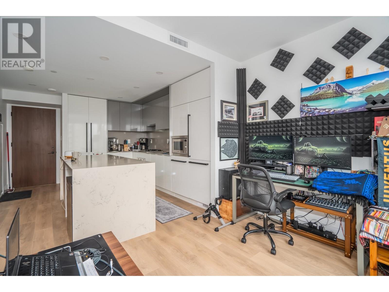 1106 4711 Hazel Street, Burnaby, British Columbia  V5H 0J9 - Photo 3 - R2802339