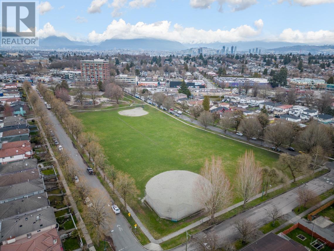 5388 Slocan Street, Vancouver, British Columbia  V5R 2A7 - Photo 12 - R2802362