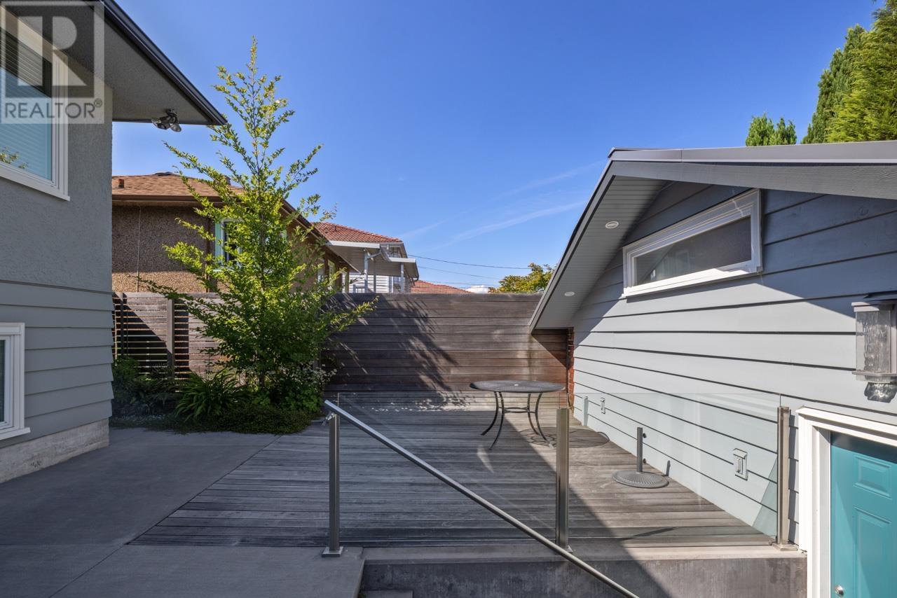 5388 Slocan Street, Vancouver, British Columbia  V5R 2A7 - Photo 3 - R2802362