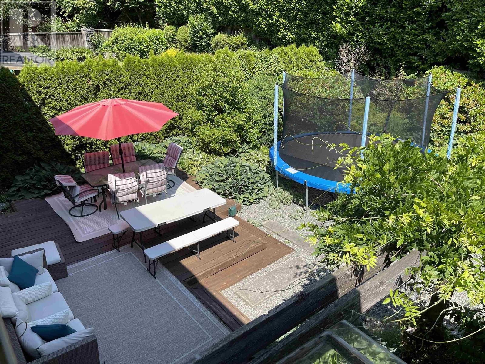 4560 Mapleridge Drive, North Vancouver, British Columbia  V7R 4M8 - Photo 8 - R2802431