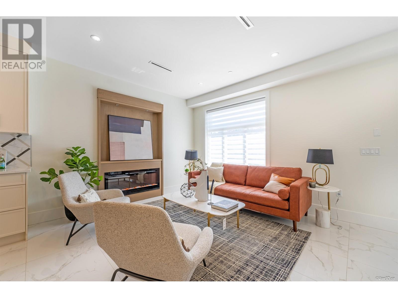 1369 E 63rd Avenue, Vancouver, British Columbia  V5X 2L5 - Photo 2 - R2801467