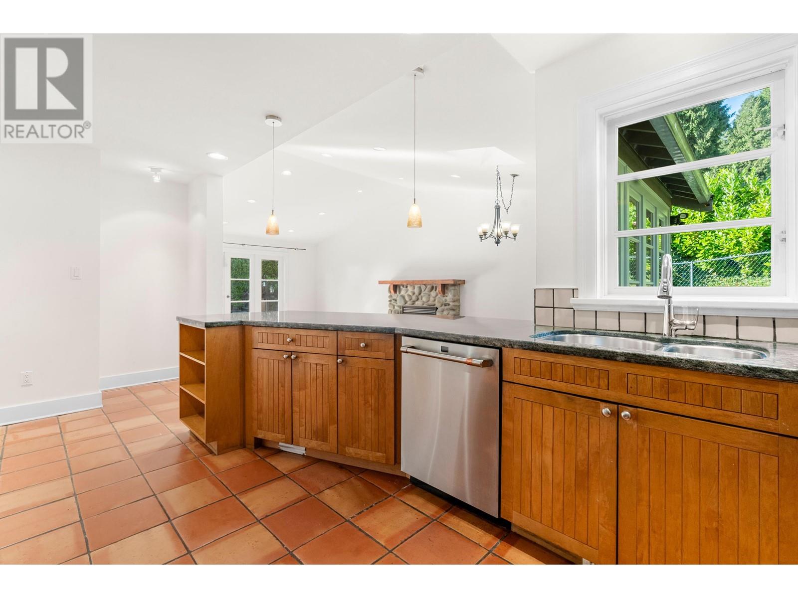 2957 Palmerston Avenue, West Vancouver, British Columbia  V7V 2X2 - Photo 15 - R2802576