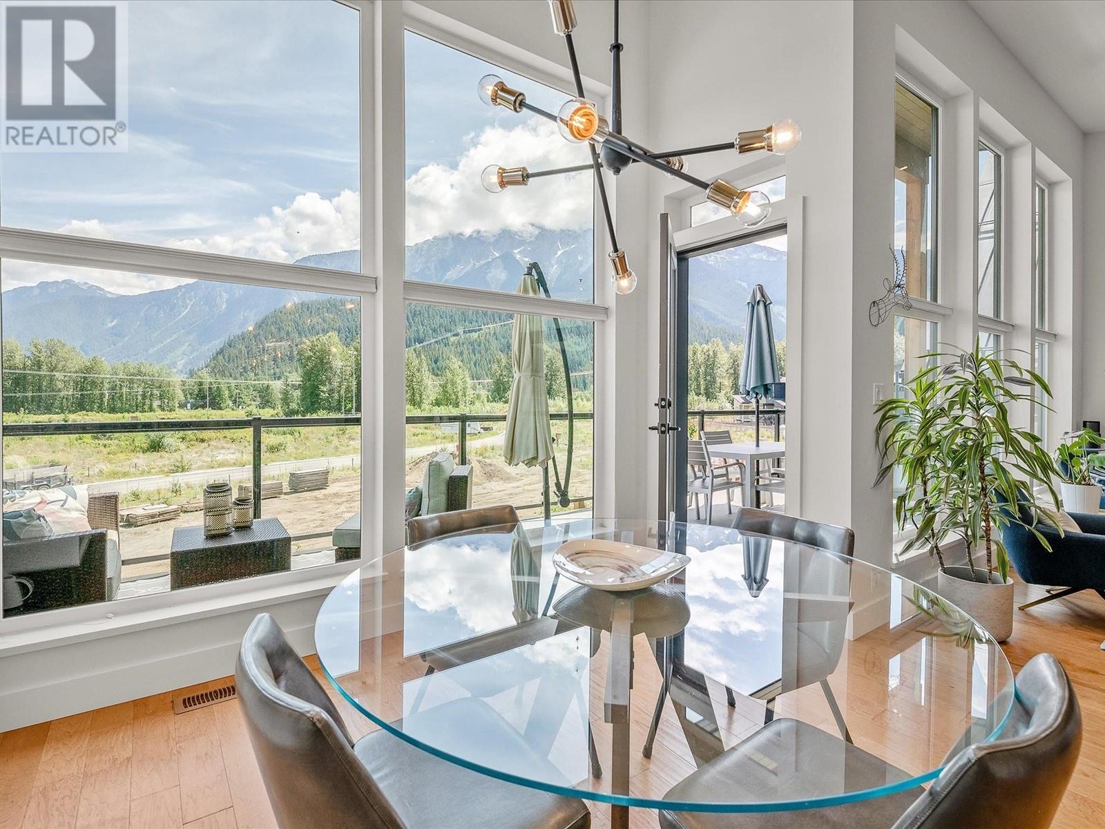 2027 Tiyata Boulevard, Pemberton, British Columbia  V0N 2L1 - Photo 10 - R2802670